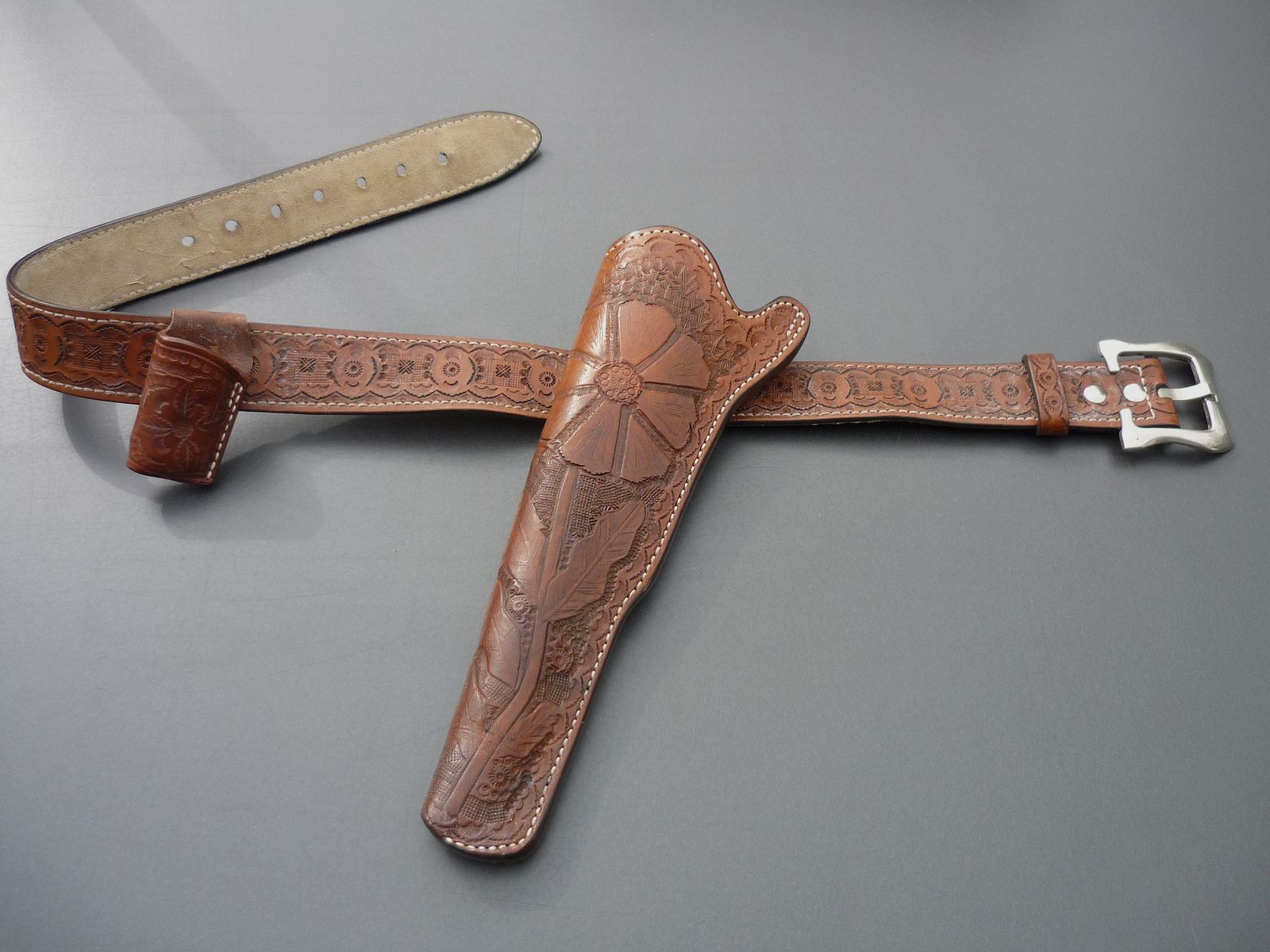 HKDesign - Western Holster  + Gürtel für Colt Walker,  Set wie abgebildet für einen ansonsten meistens benachteiligten, Linkshänder.