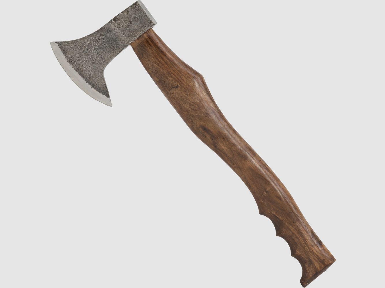 Powerful axe including leather sheath