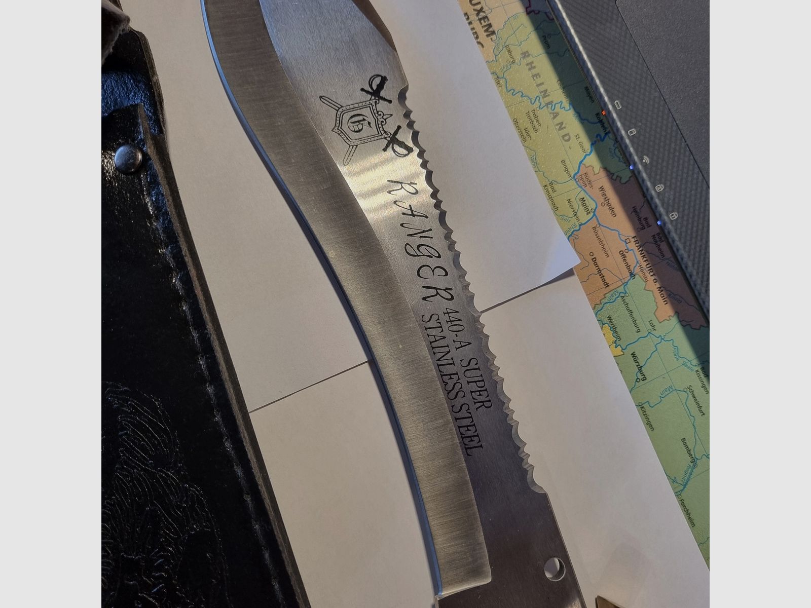 Messer MAGNUM RANGER 440-A Super, Bowiemesser, mit Sägezahnung Stainless Steel