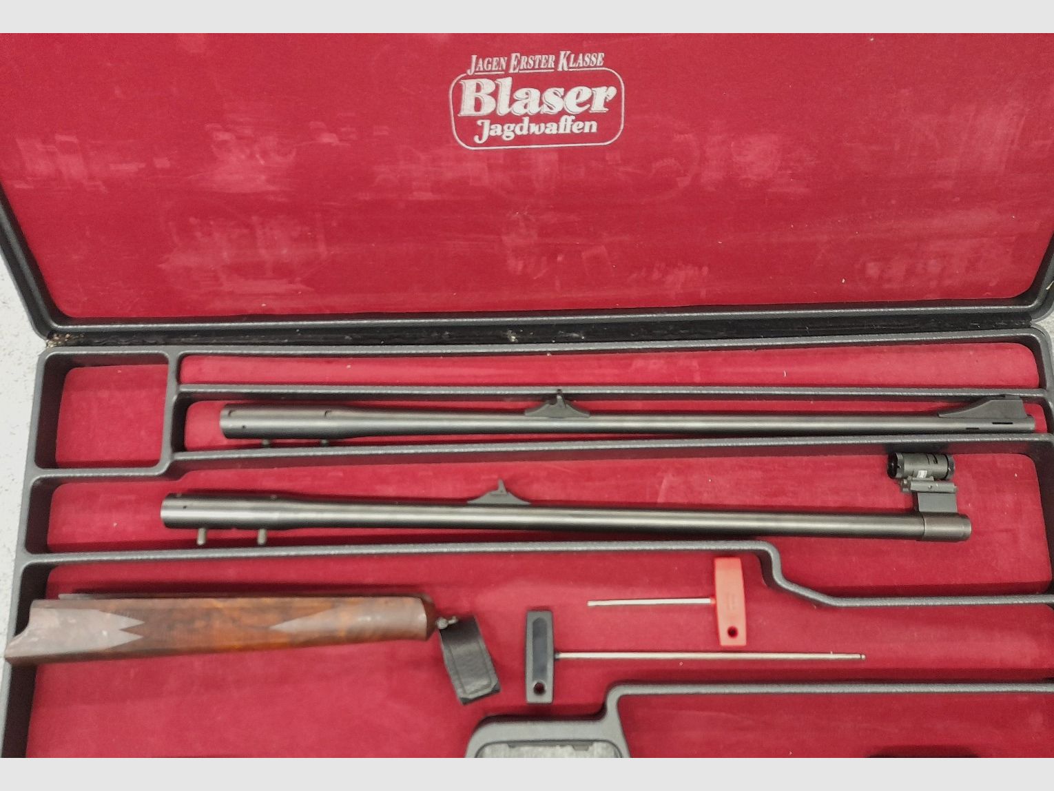 Blaser R93 416Rem Mag + Wechsellauf und Schaft in 300WinMag + Wechsellauf in 222Rem verziert Repetierbüchse Geradezugrepetierer