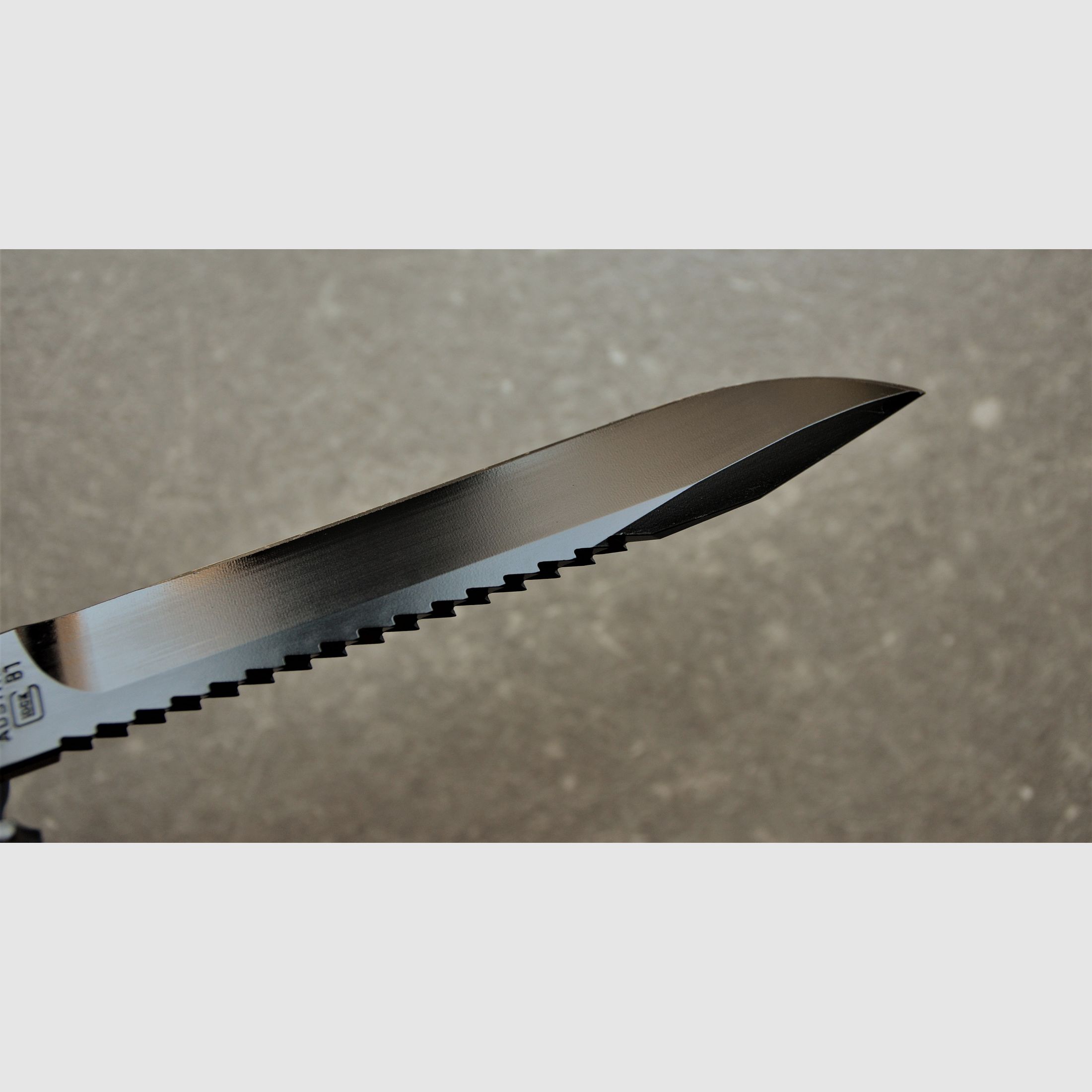 Glock field knife FM 81 gray – Military multipurpose knife