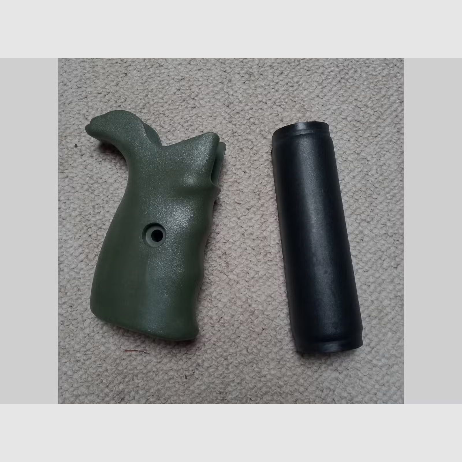 Unbenutzter original Surplus G3 Pistolengriff Griffstück Griff helles Grün inkl. Schraube Zettel und der OVP