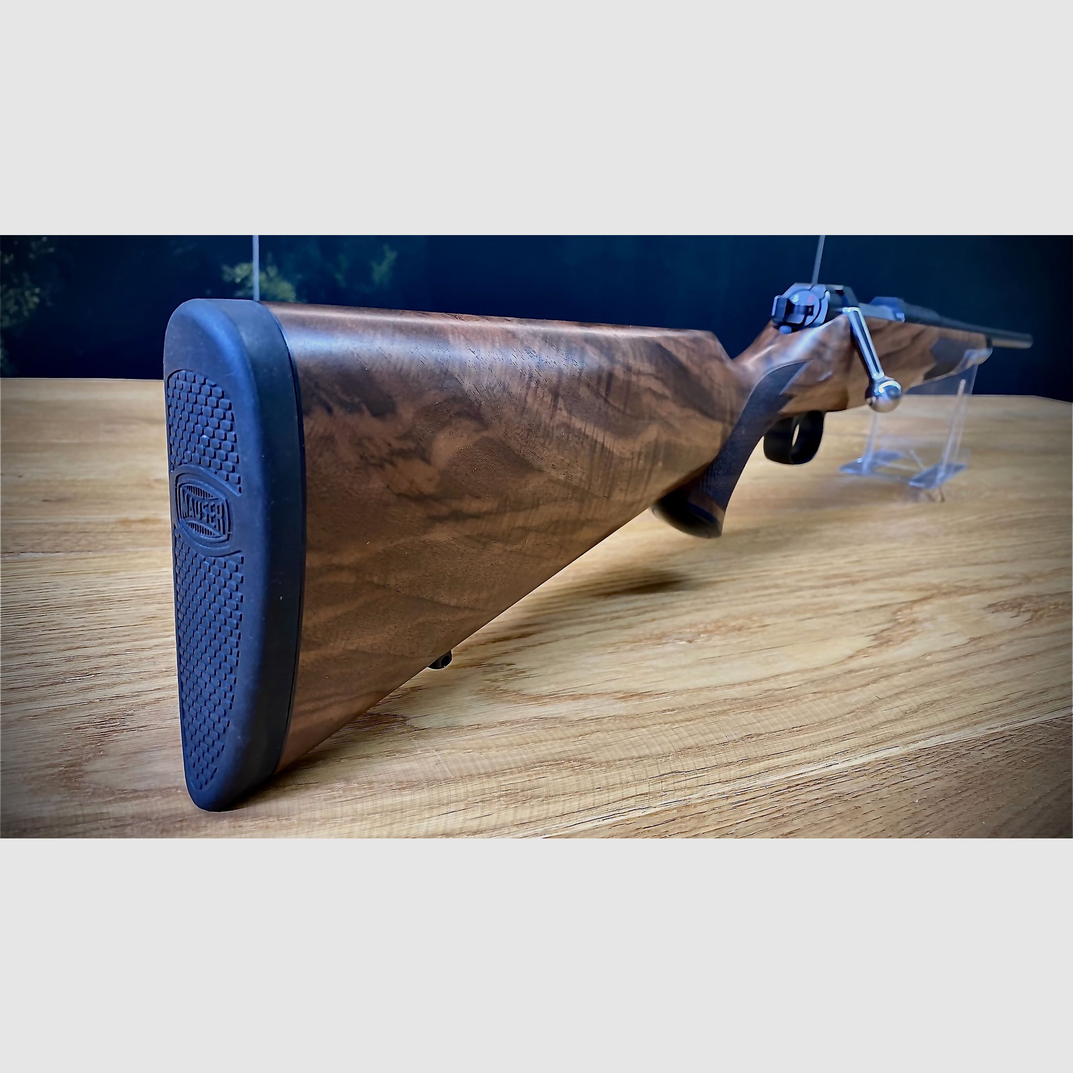 Mauser M03 / Kaliber .300 Win. Mag. / 56cm LL / M15x1 / Schaftholz Klasse 6 SLECHTS 1X BESCHIKBAAR