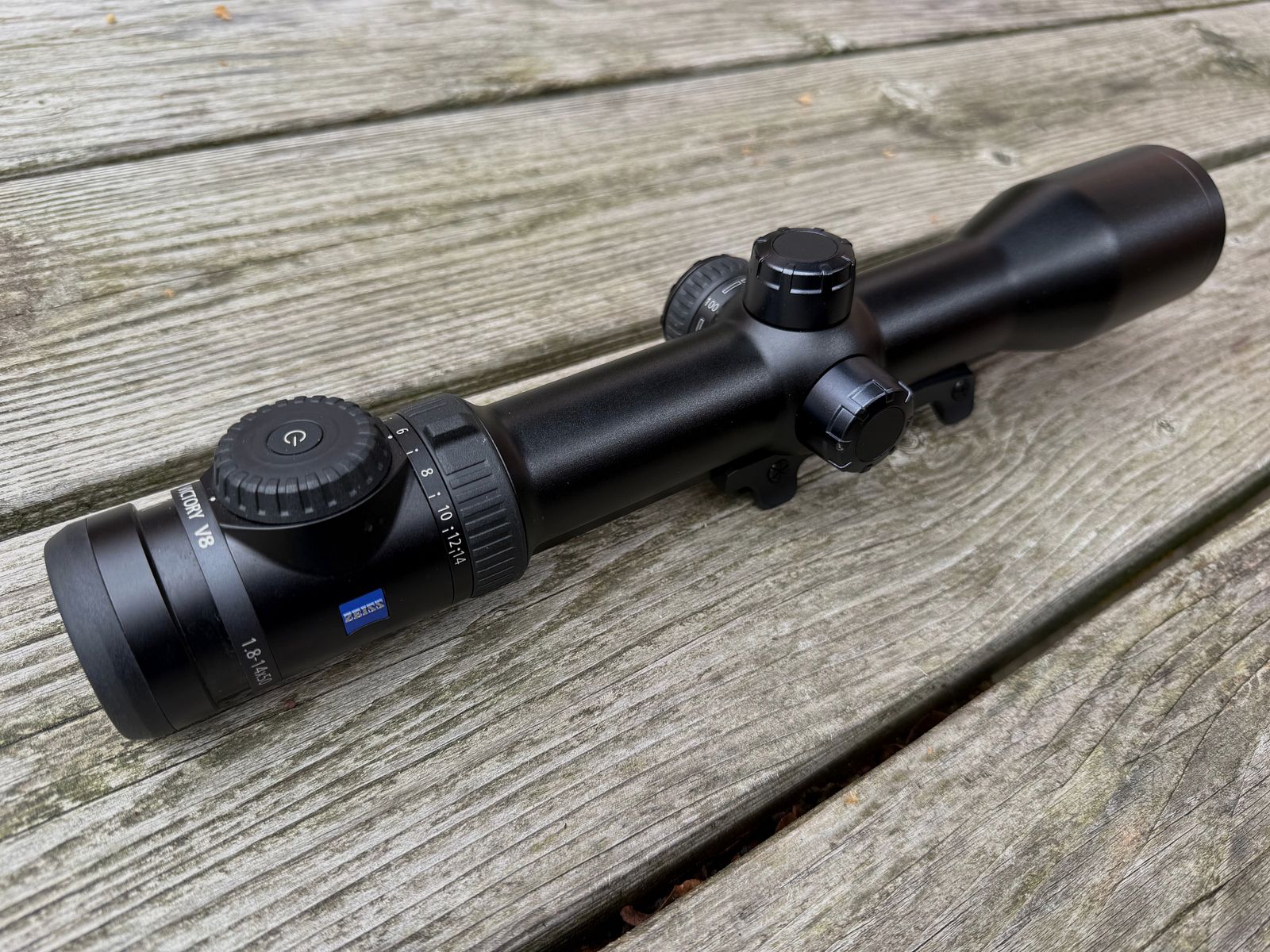 Zeiss Victory V8 1.8-14x50 lunette de tir (36 mm !) & montage Blaser