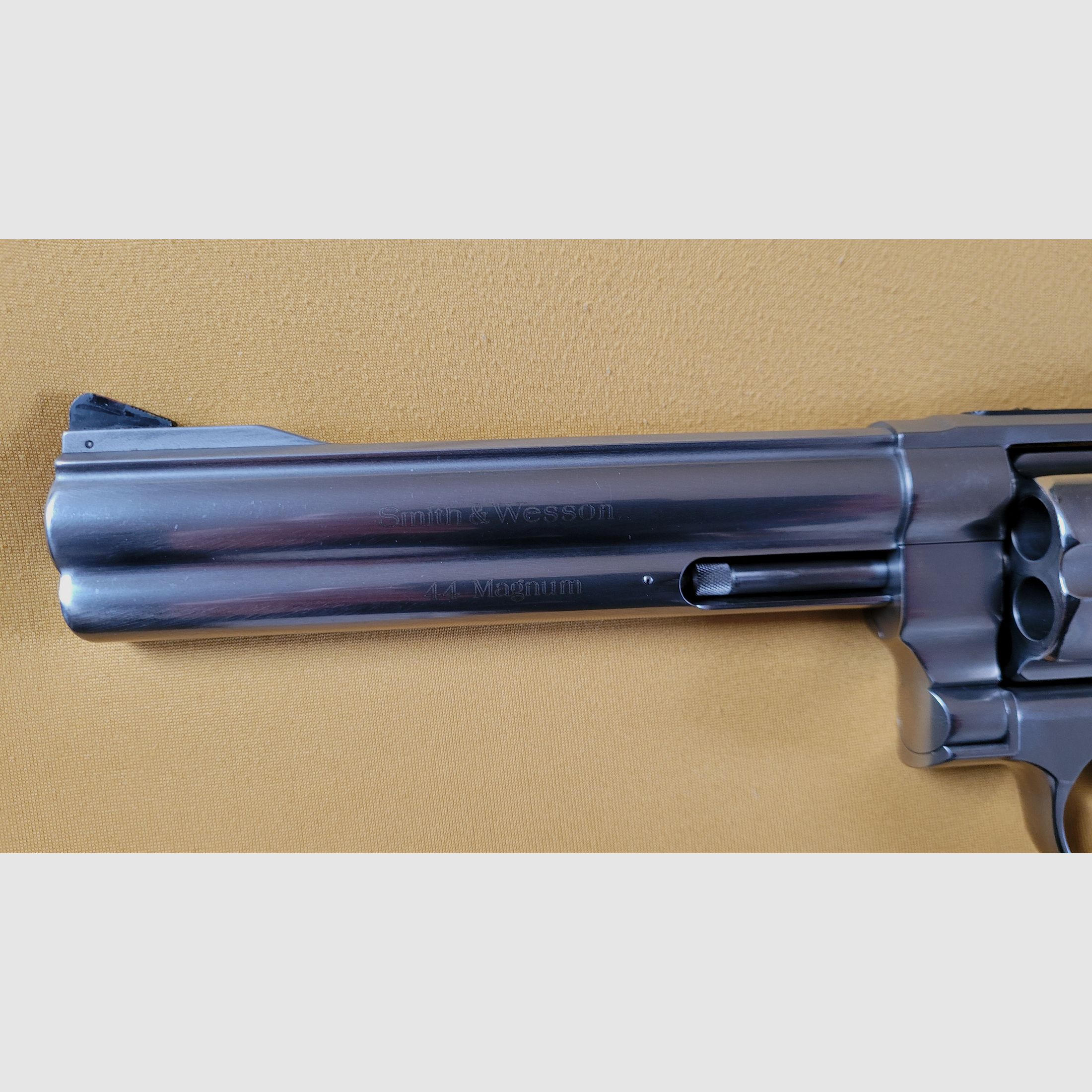 44 Magnum Smith & Wesson Revolver 629-5 Classic