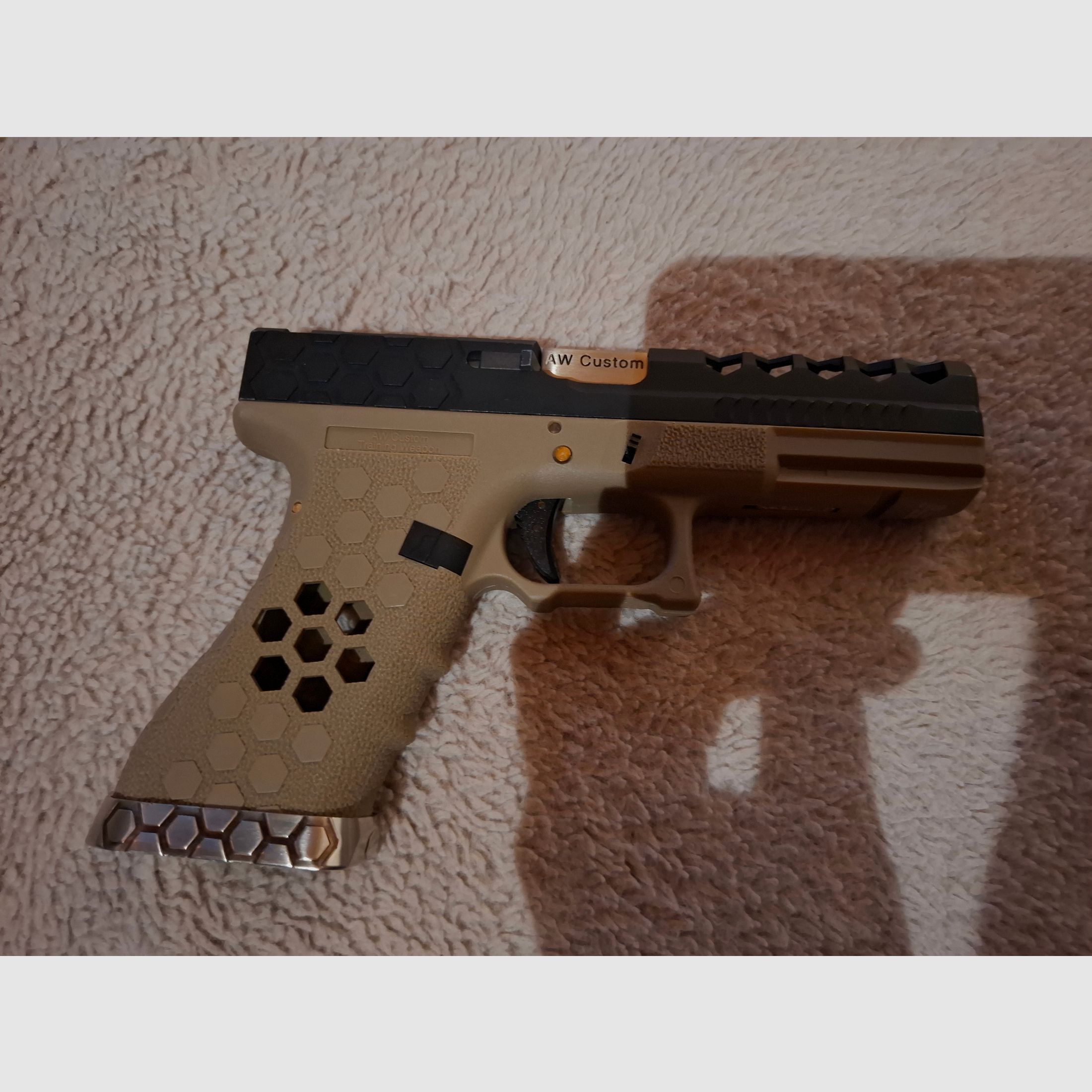 Verkaufe meine airsoft AW CoSTOM VX0111