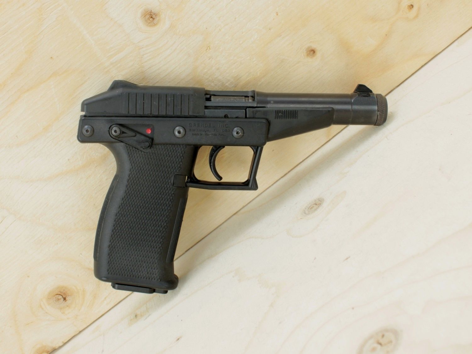 Selbstladepistole GRENDEL P-30 Kal. .22 WMR, Bild 1 von 4