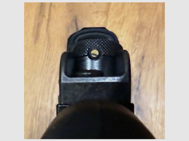 Fucile Heckler und Koch SP5 con silenziatore B&T RBS Schalldämpfer SQD™ Compact e Aimpoint ACRO