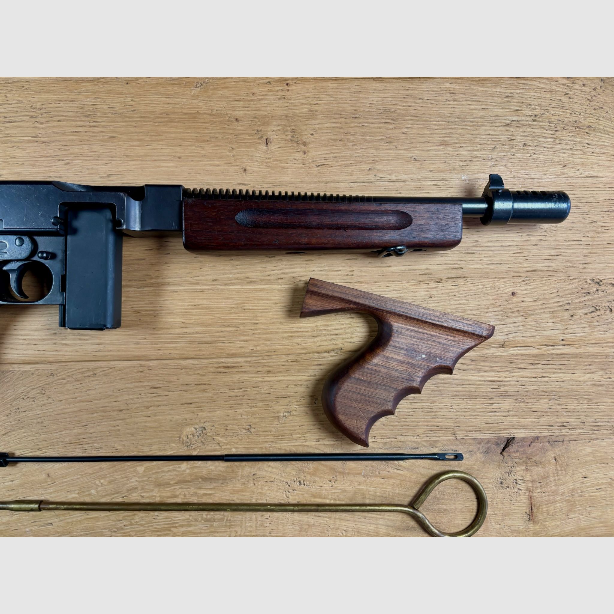 halbautomatische Büchse Auto Ordnance - Thompson1928 A1 - Kaliber: .45Auto   - Tommy Gun, Bild 6 von 13