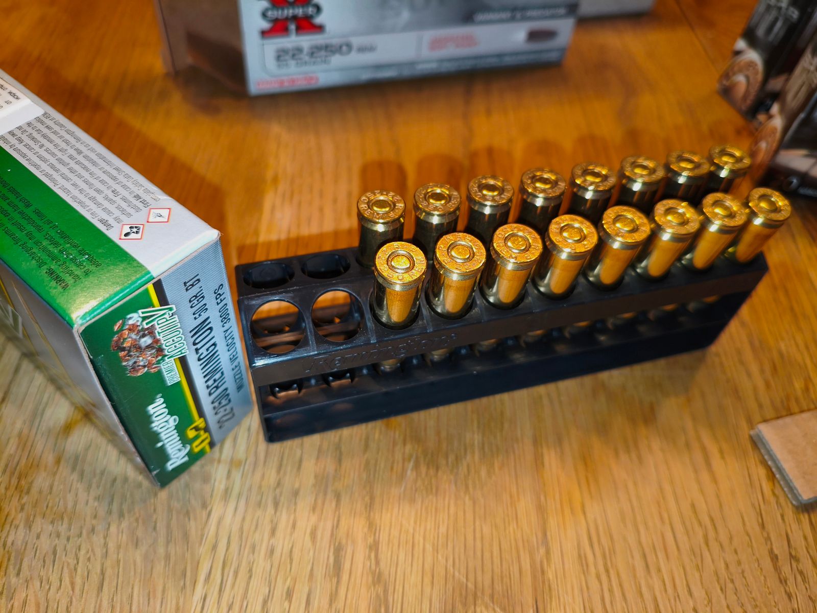 Diverse munizioni da caccia .22-250 (confezione per il collaudo)