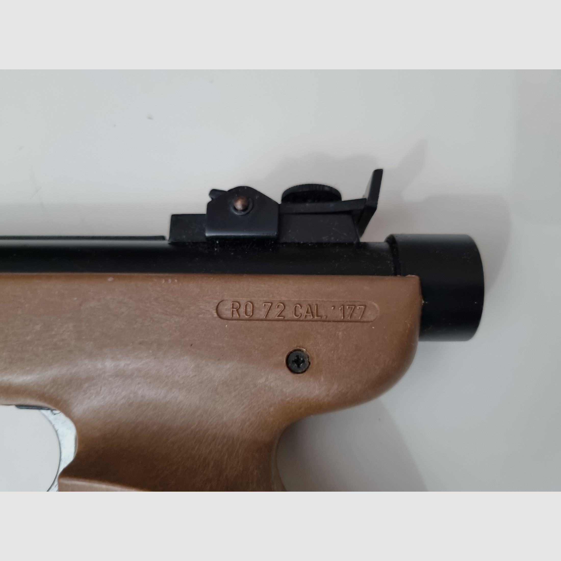 Luftpistole Umarex RO 72 Bullseye