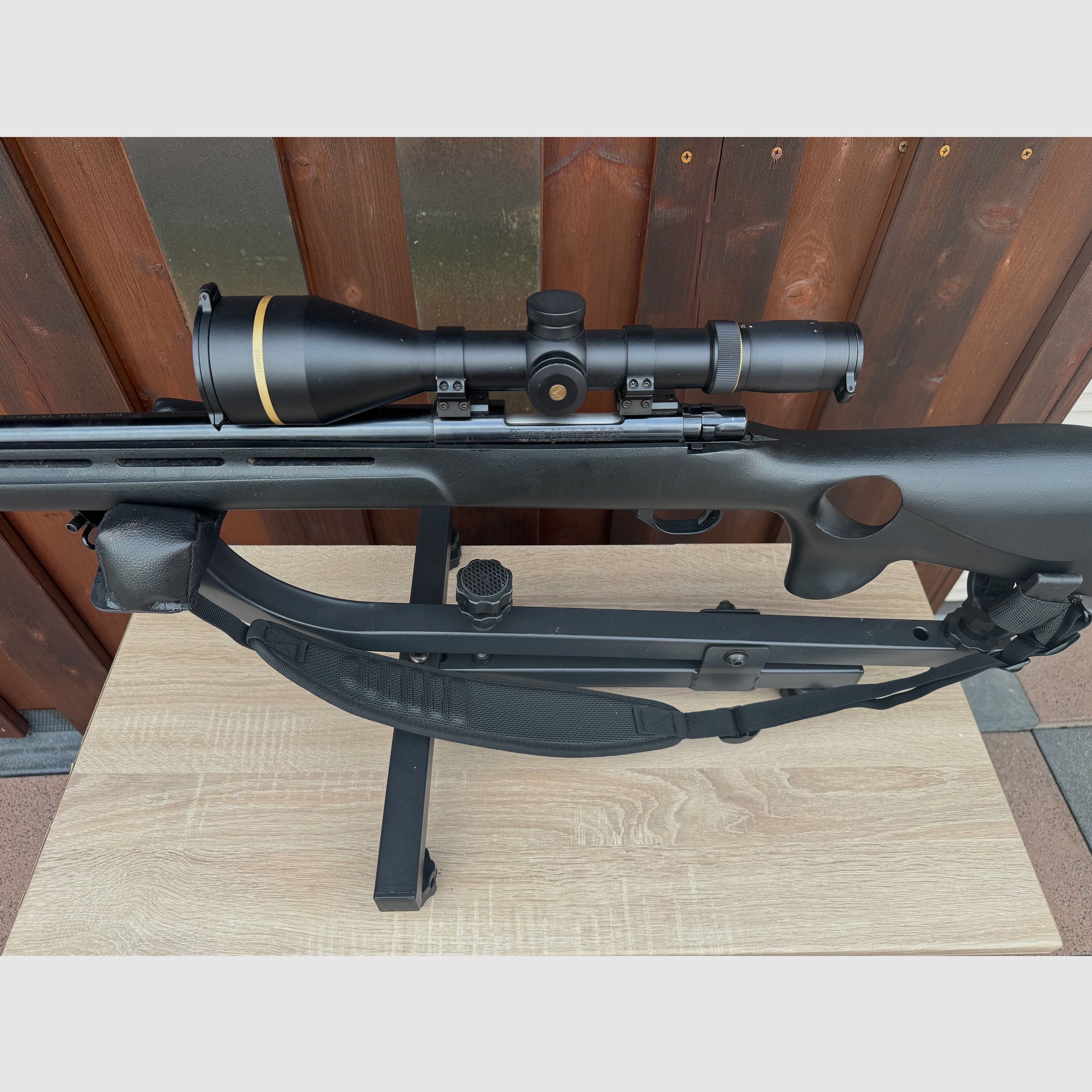 Büchse Howa Model 1500 Heavy Barrel .22-250 Rem. inkl. Leupold VX-7L 3,5–14x56