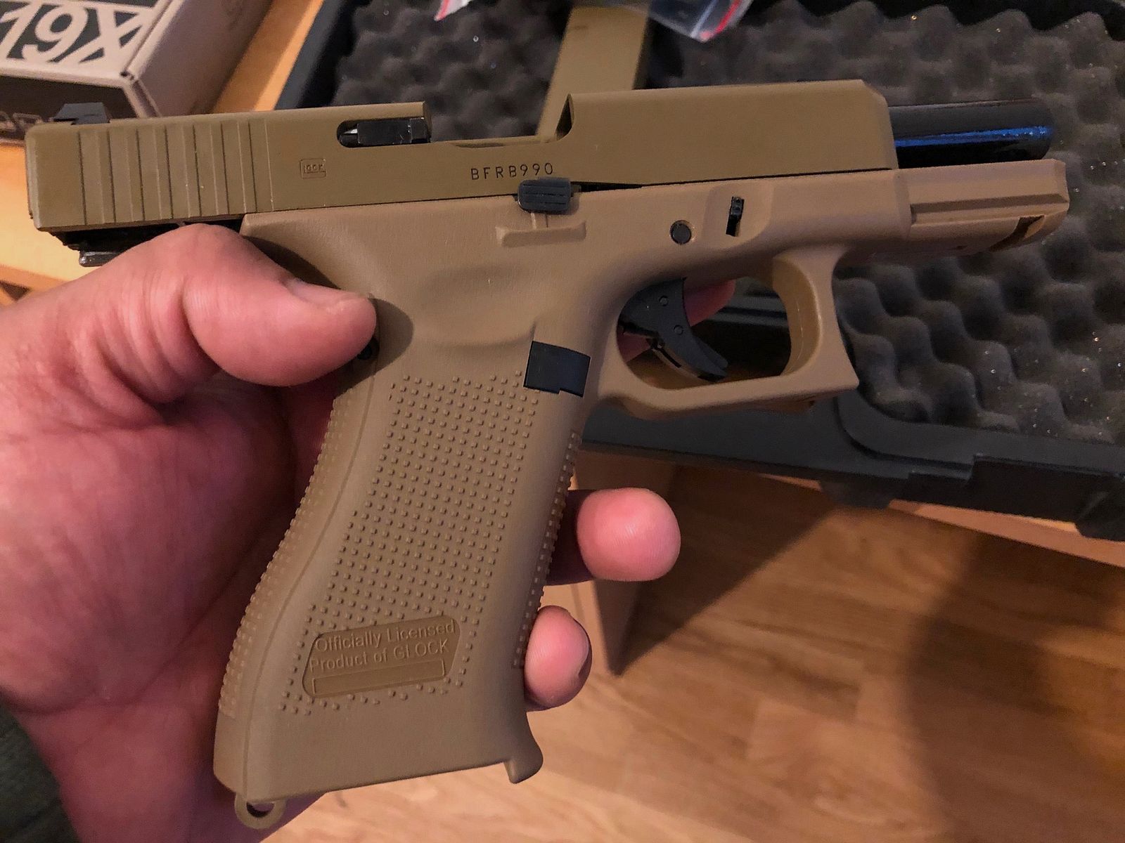 Tokyo Marui MK 18gbb und MK16 URGI AEG, Glock 19X