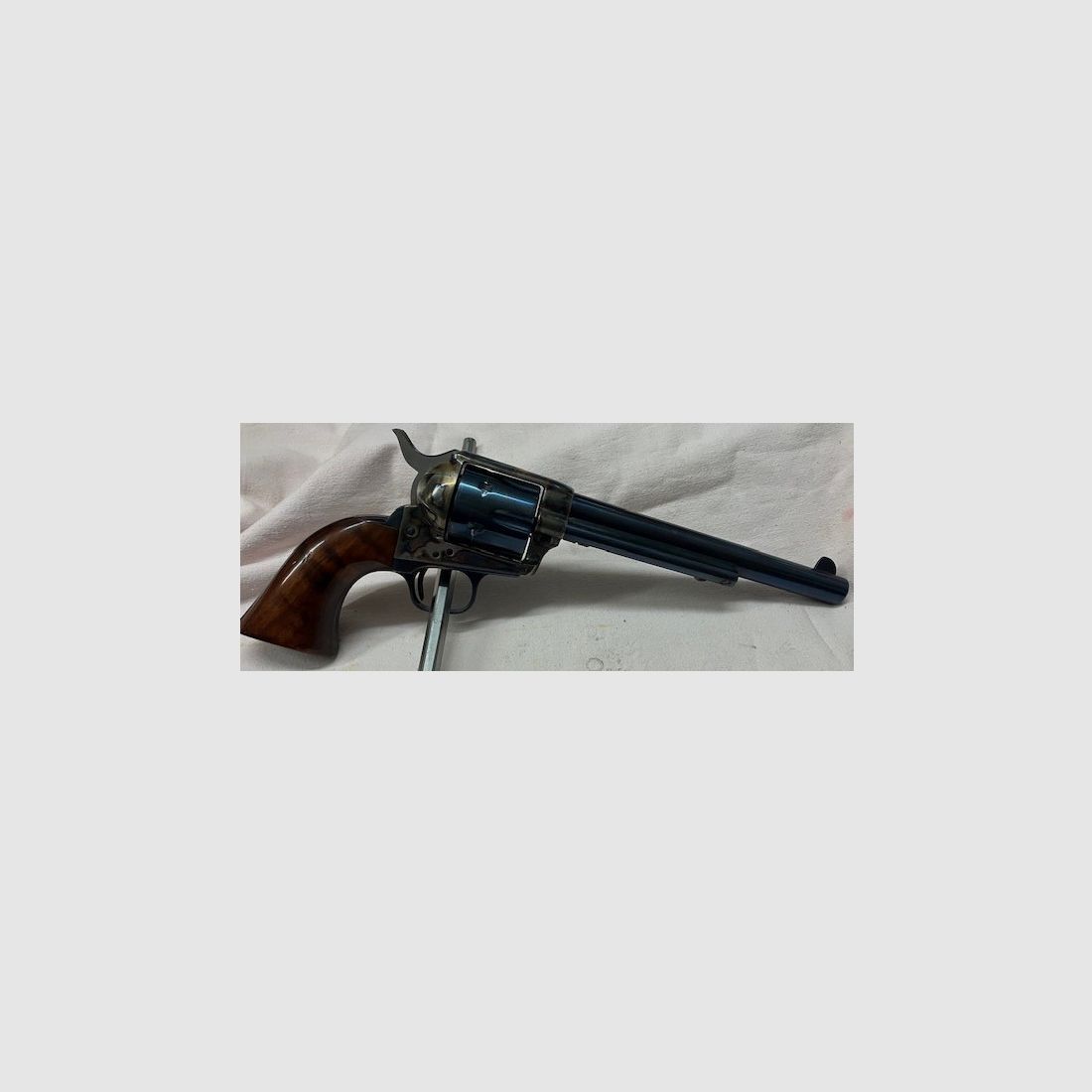 Raridad "HEGE Mod. Army 1873, Cal. .45 corto Knall" Raridad