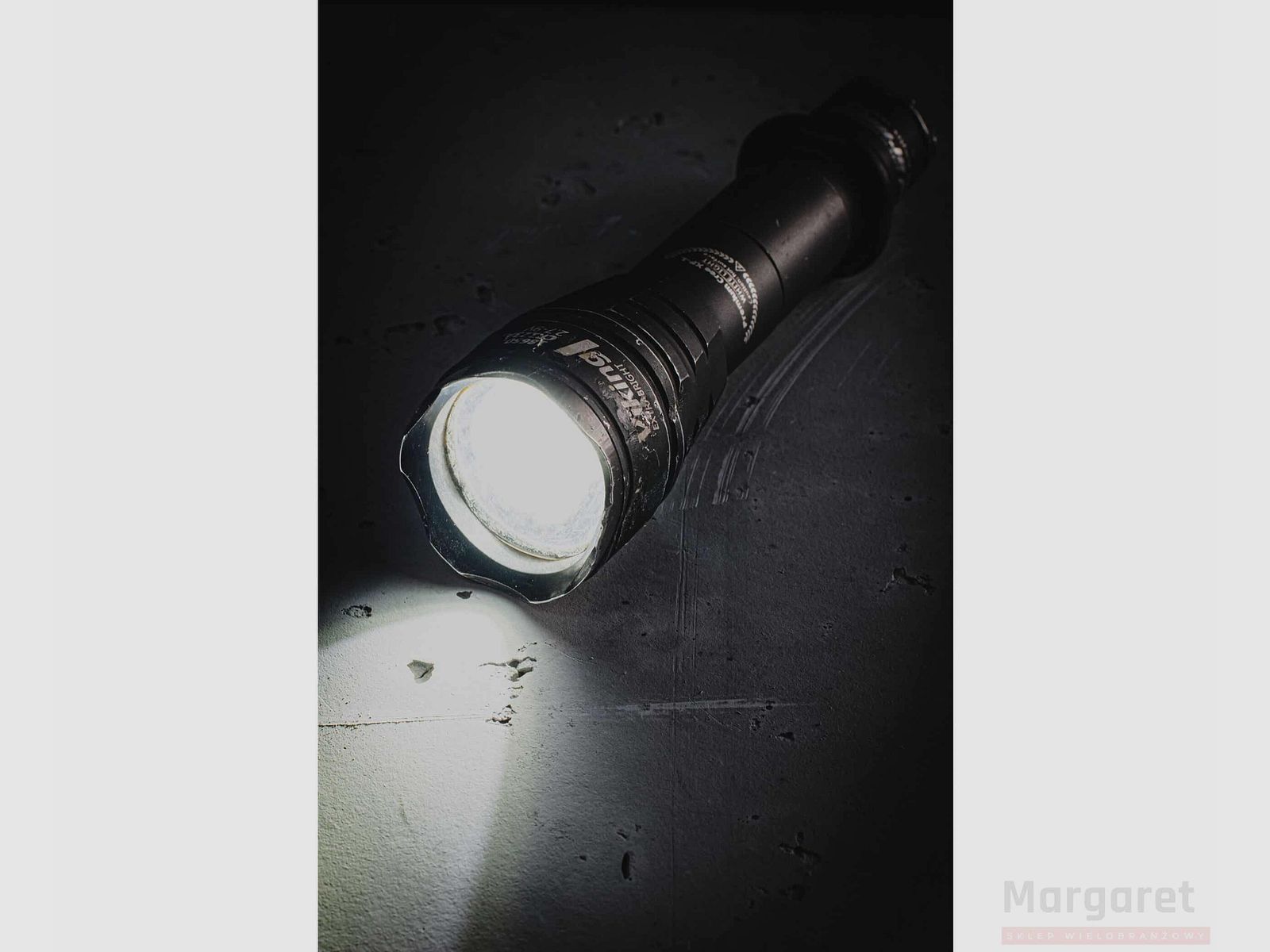 Tactische zaklamp Armytek Viking (warm licht), afbeelding 4 van 14