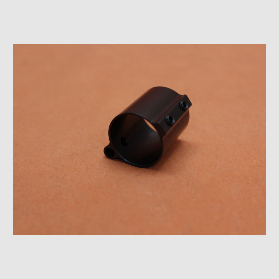 HERA AR-15: Niski profil bloku gazowego HERA .936"ID Mikro (11.03.04) stal oksydowana do Bull-Barrel