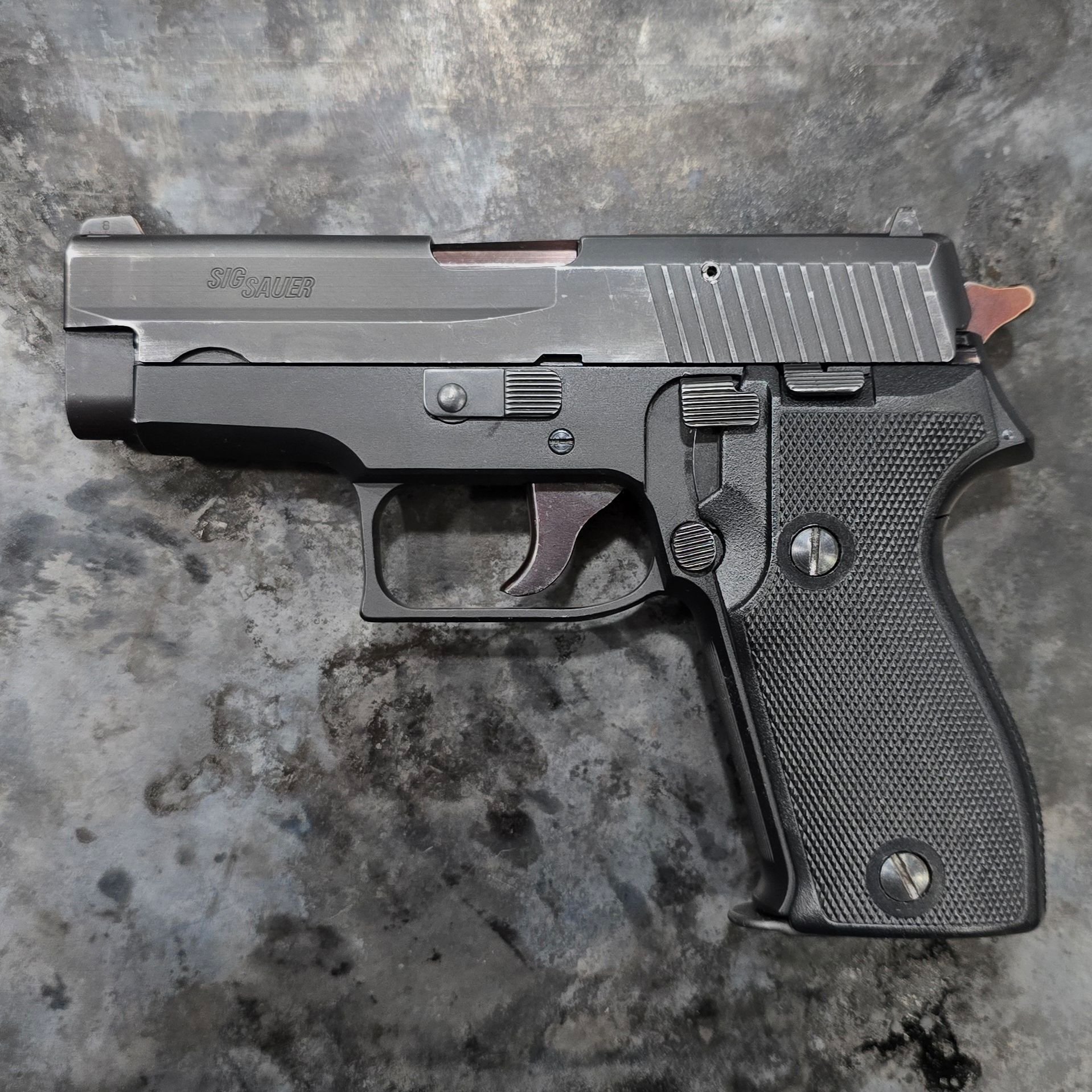 Sig Sauer P225 kal. 9x19 gebruikt!, afbeelding 1 van 2