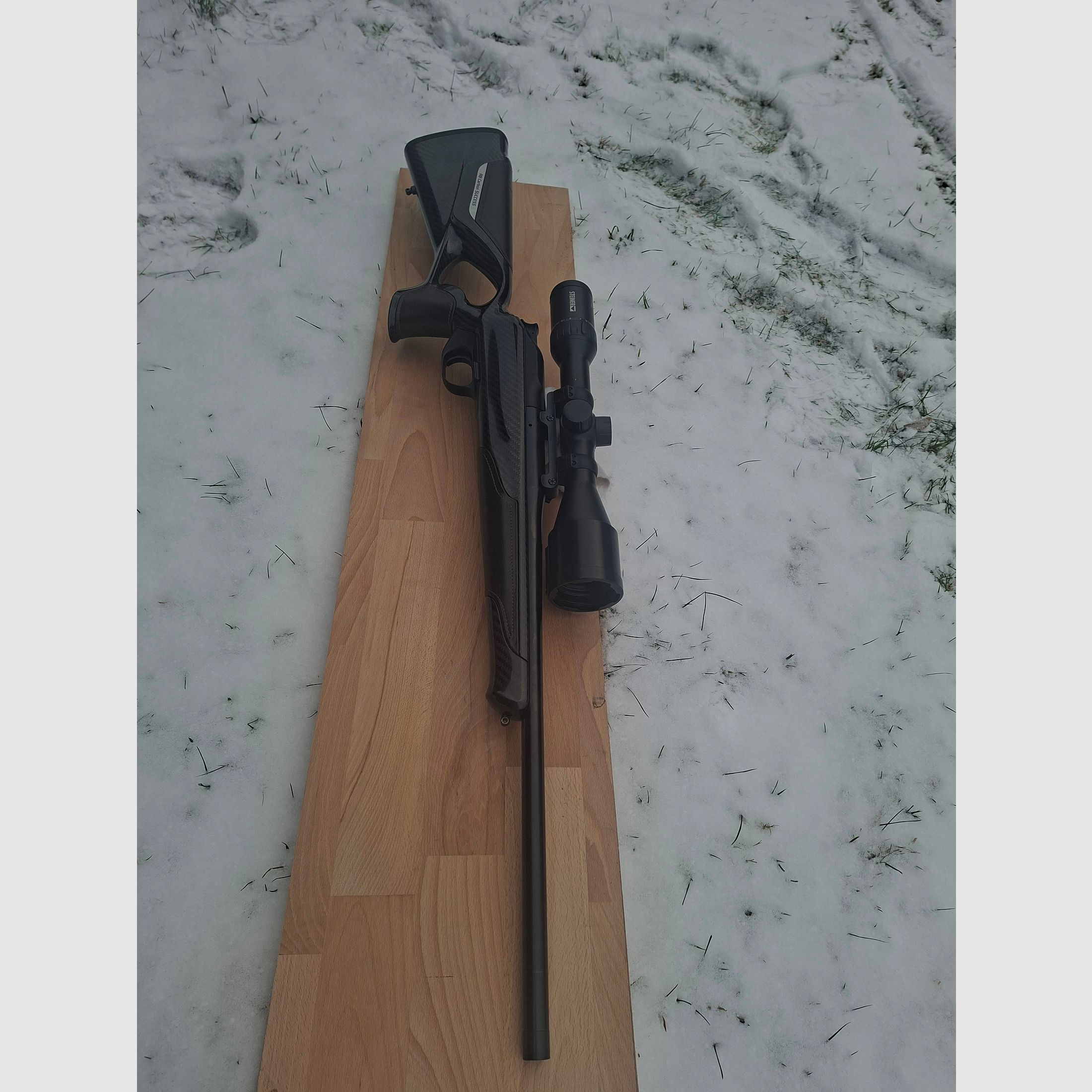 Blaser R8 Carbon Success kolba LEWA z wkładkami skórzanymi, w doskonałym stanie