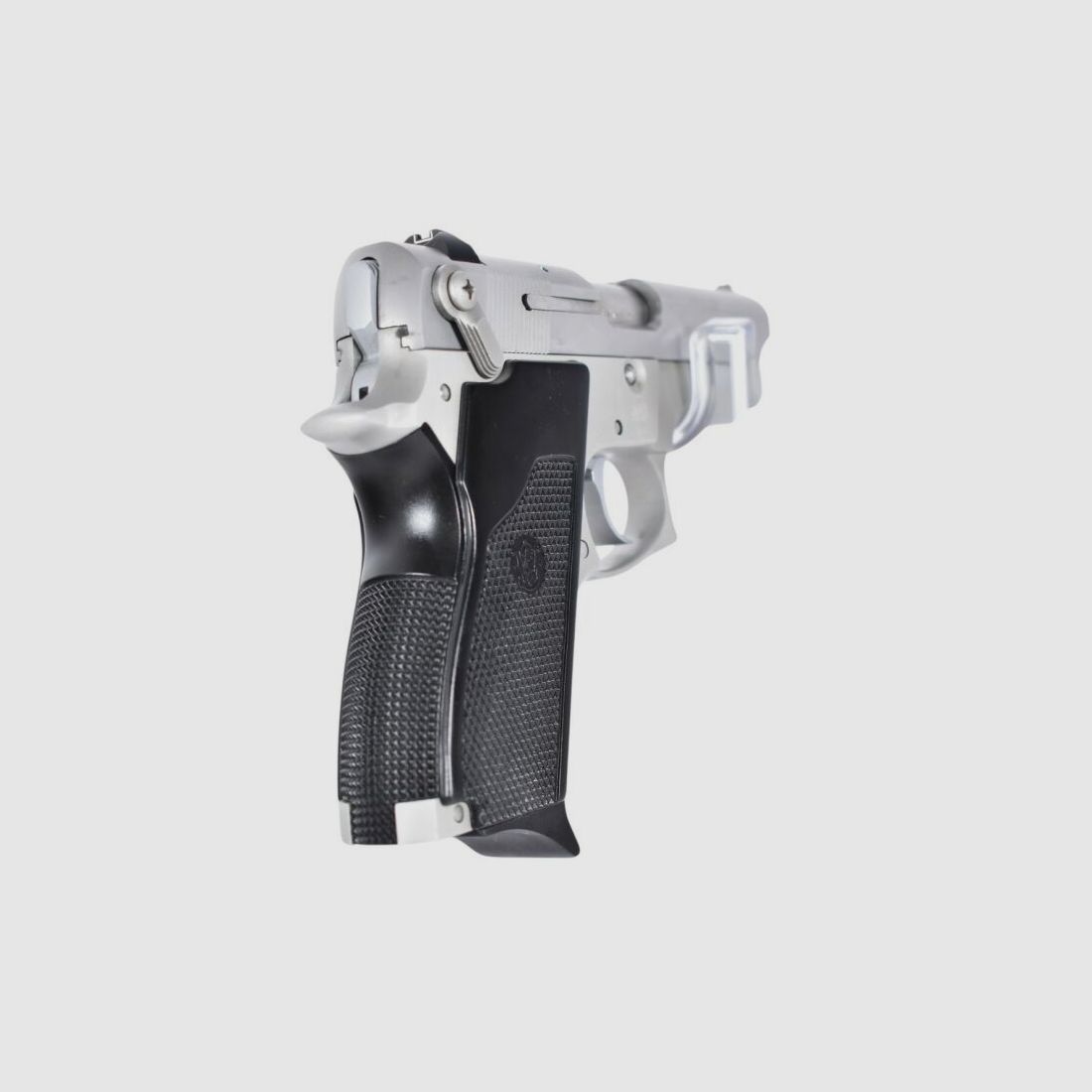 Smith & Wesson 669