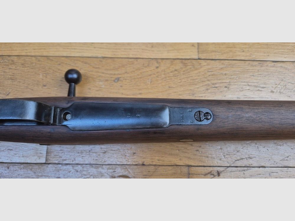 Wunderschönes Gewehr G98 – Gewehr 1898 – Arsenal Spandau 1900 – Originalkaliber 8×57 IS – Vollständig monomatrikuliert außer der konformen Reinigungsstange – Original braune Lederriemen – Prestigeträchtige Zuordnung zum 1. Grenadier Kronprinz „1. R. 4. 150.“ – TBE+, Bild 13 von 31