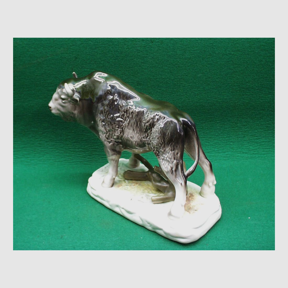 unbekannt	 Bison/Büffel Porzellan Figur