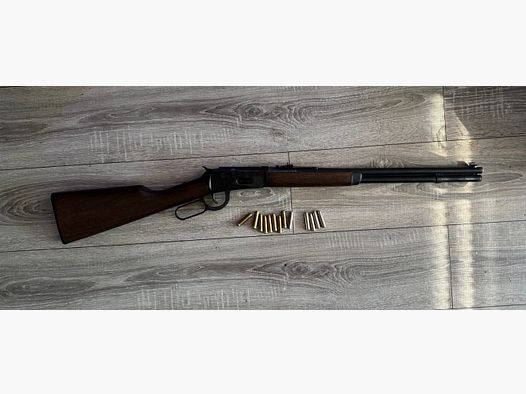 Umarex Legends Cowboy Rifle 4,5 mm bois véritable – État impeccable, fraîchement nettoyé, énorme ensemble incluant des douilles, des Hornets et des fléchettes (VB)