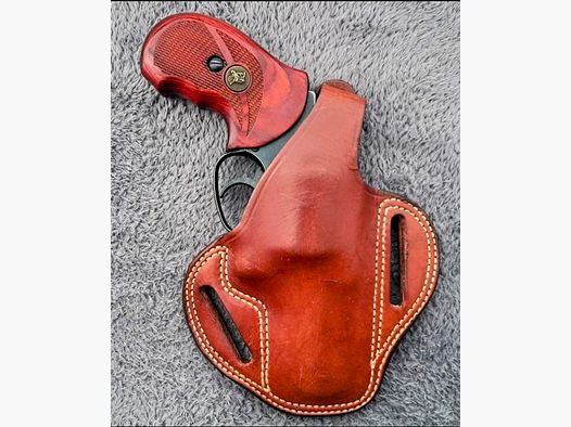 Bianchi  Gürtelholster  2  /  aus  den  USA 