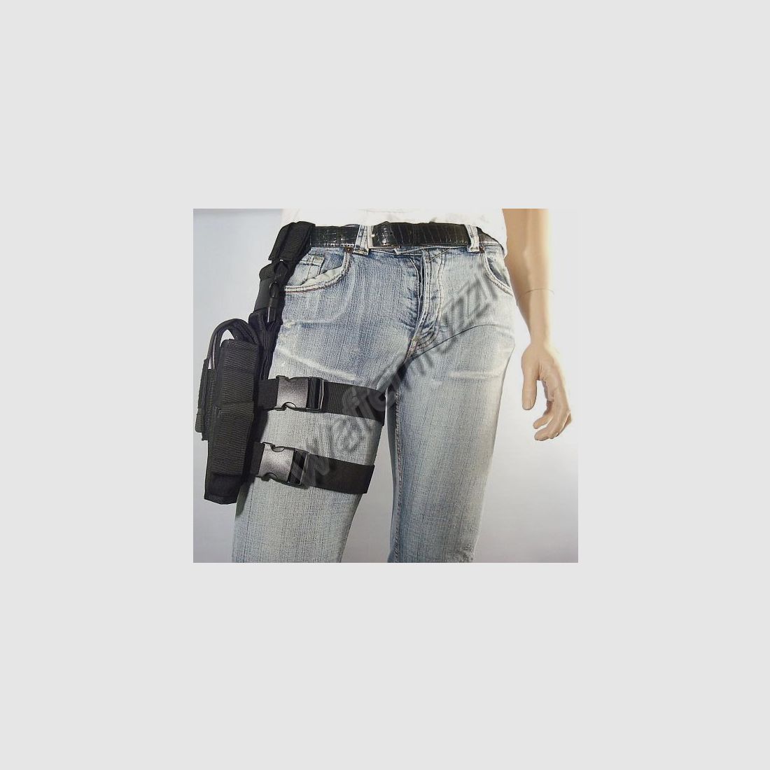 Dijholster / riemholster van nylon voor grote pistolen of revolvers