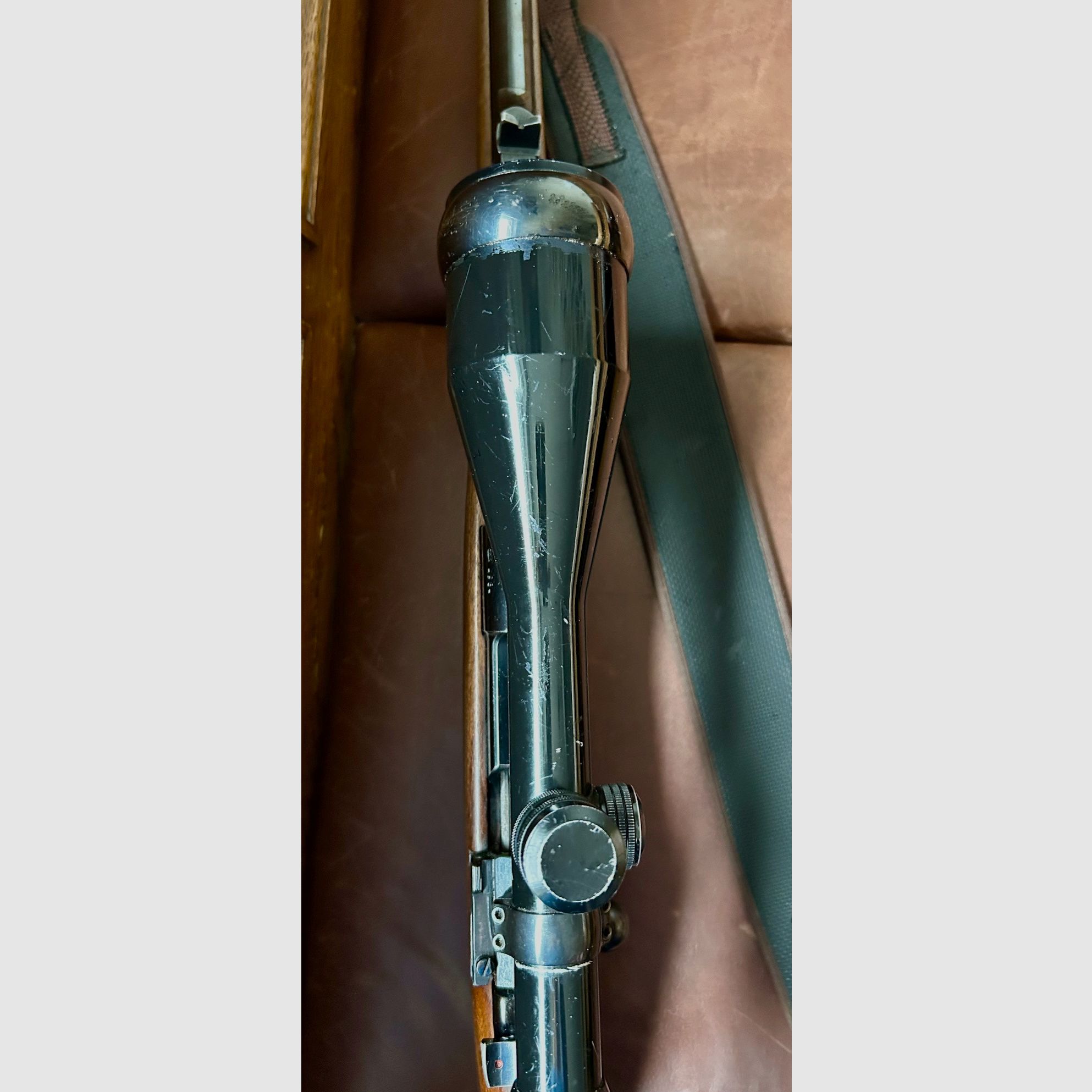 Rep.-Büchse RWS, 98er-systeem, kal. 7x64 m. Kahles Optiek