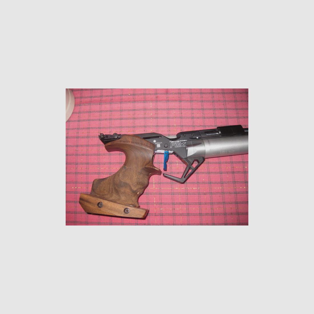 Feinwerkbau PX8 con garantía y accesorios de soporte