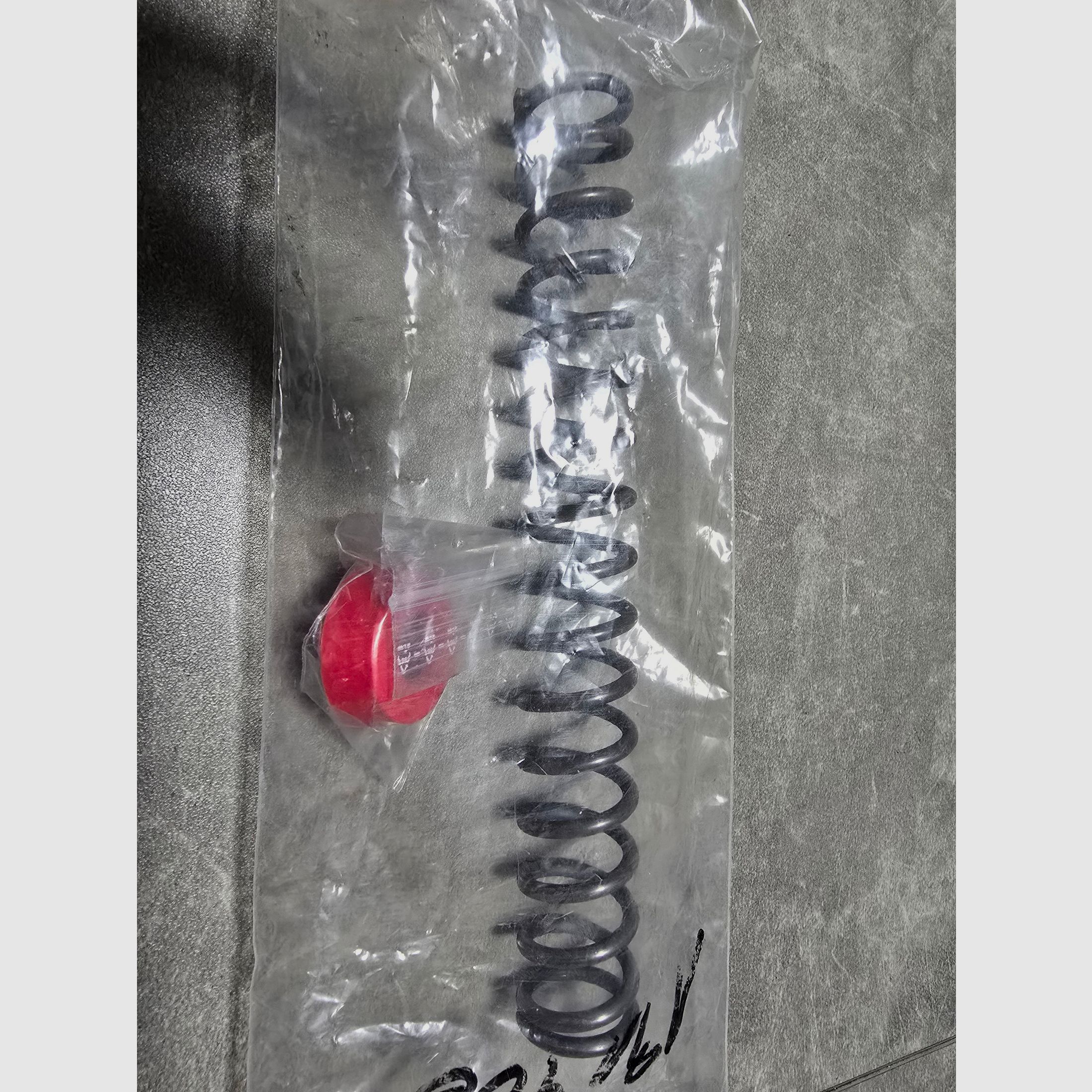 HÄNEL 311 SPRĘŻYNA EKSPORTOWA I USZCZELNIENIE TŁOKA !!