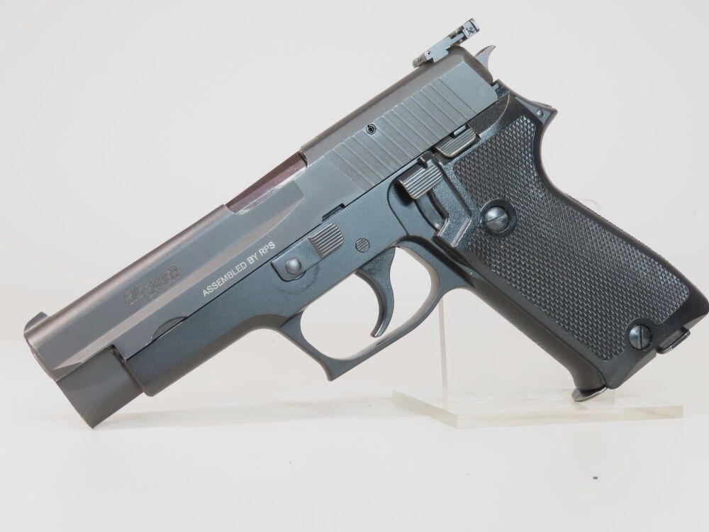 Schöne SIG - Sauer P220 incl. LPA Visierung