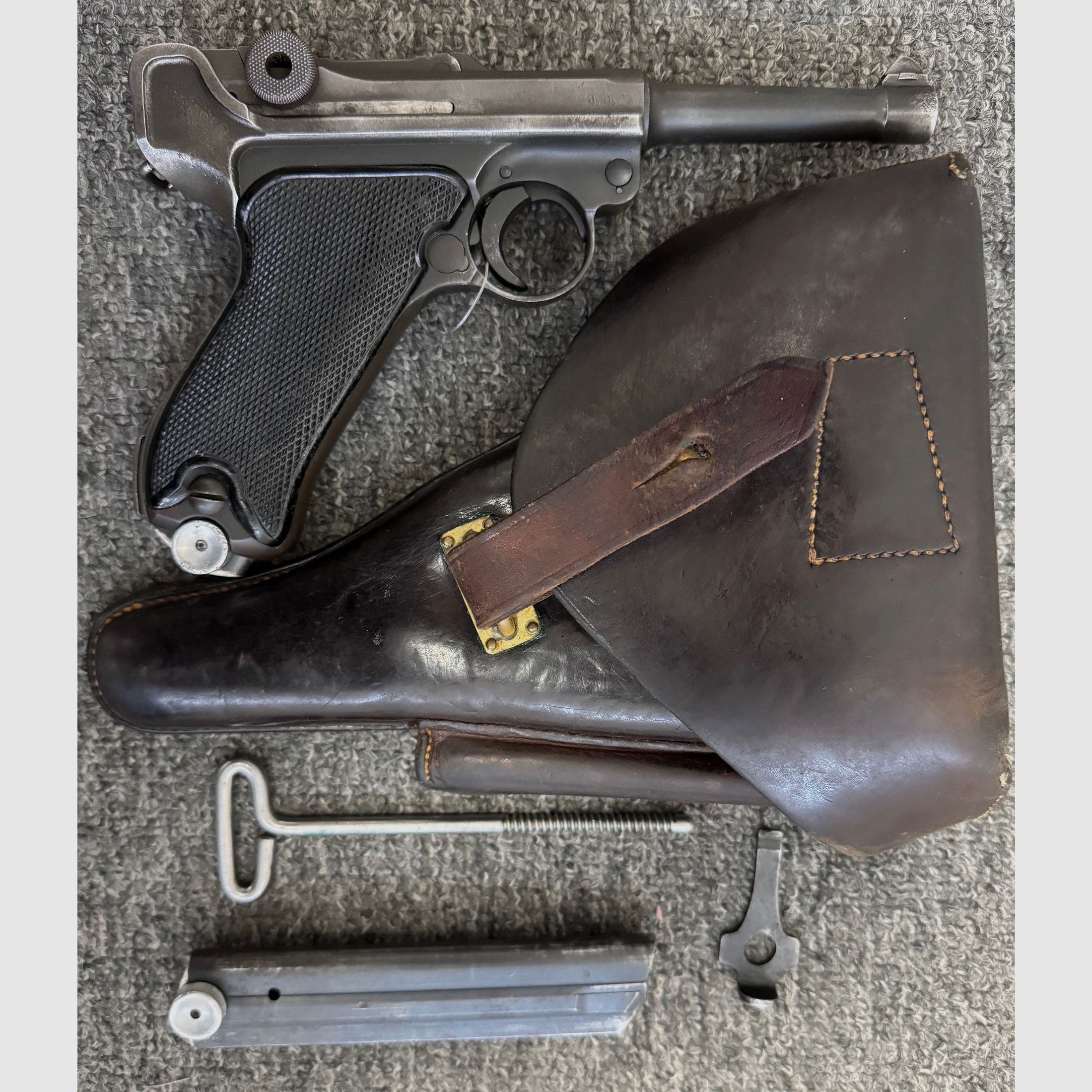 Luger P08 Byf - 42 - 9mm - guter Zustand