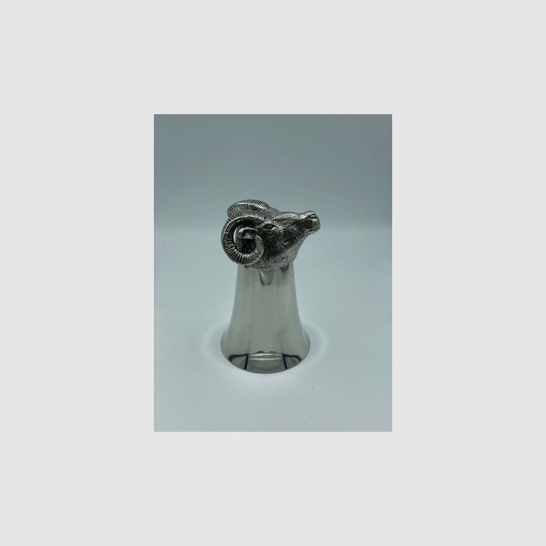 Tasse de chasseur en étain – Mouflon – 13cm, image 1 sur 4