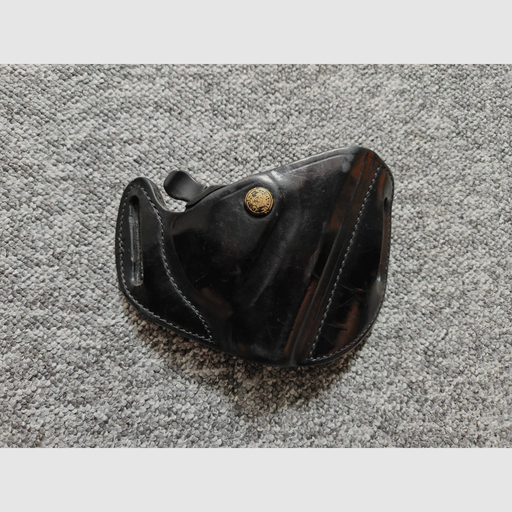 Bianchi Model 82 Leder Gürtel Holster für Heckler & Koch P7 / PSP / Umarex SP 9 /  IWG SP 9 mit Sicherungshebel zu Entnahmeverhinderung 