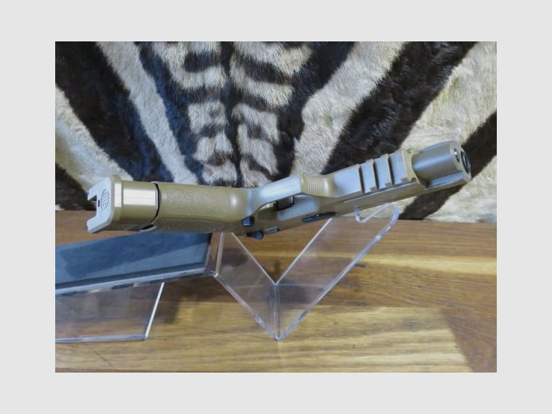 Pistola SIG SAUER M17 Co2 cal.4,5mm, immagine 6 di 6