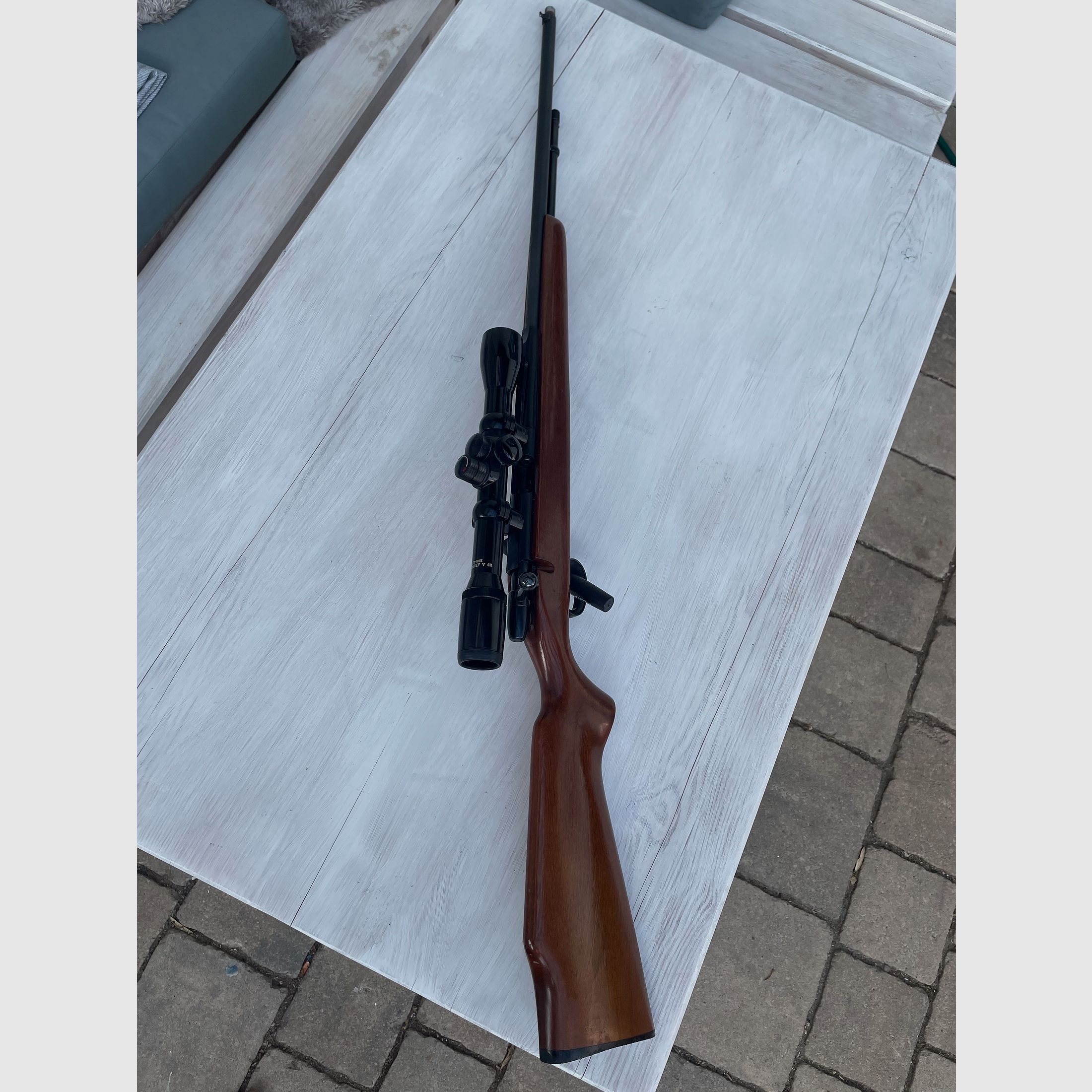 Remington Model 582 cal. 22lfb mit ZF