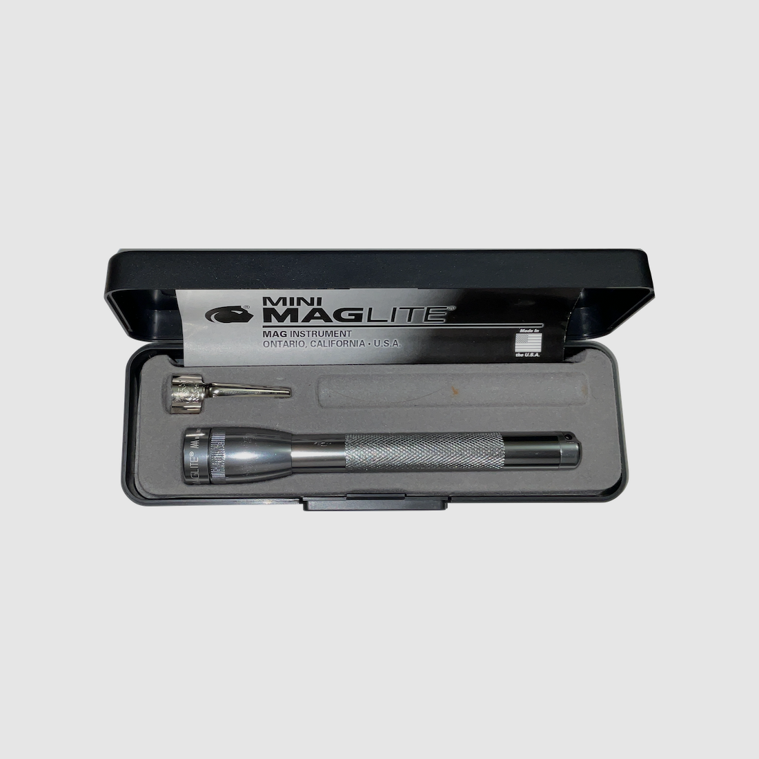 Maglite – MINI MAGLITE SZARY, zdjęcie 2 z 4