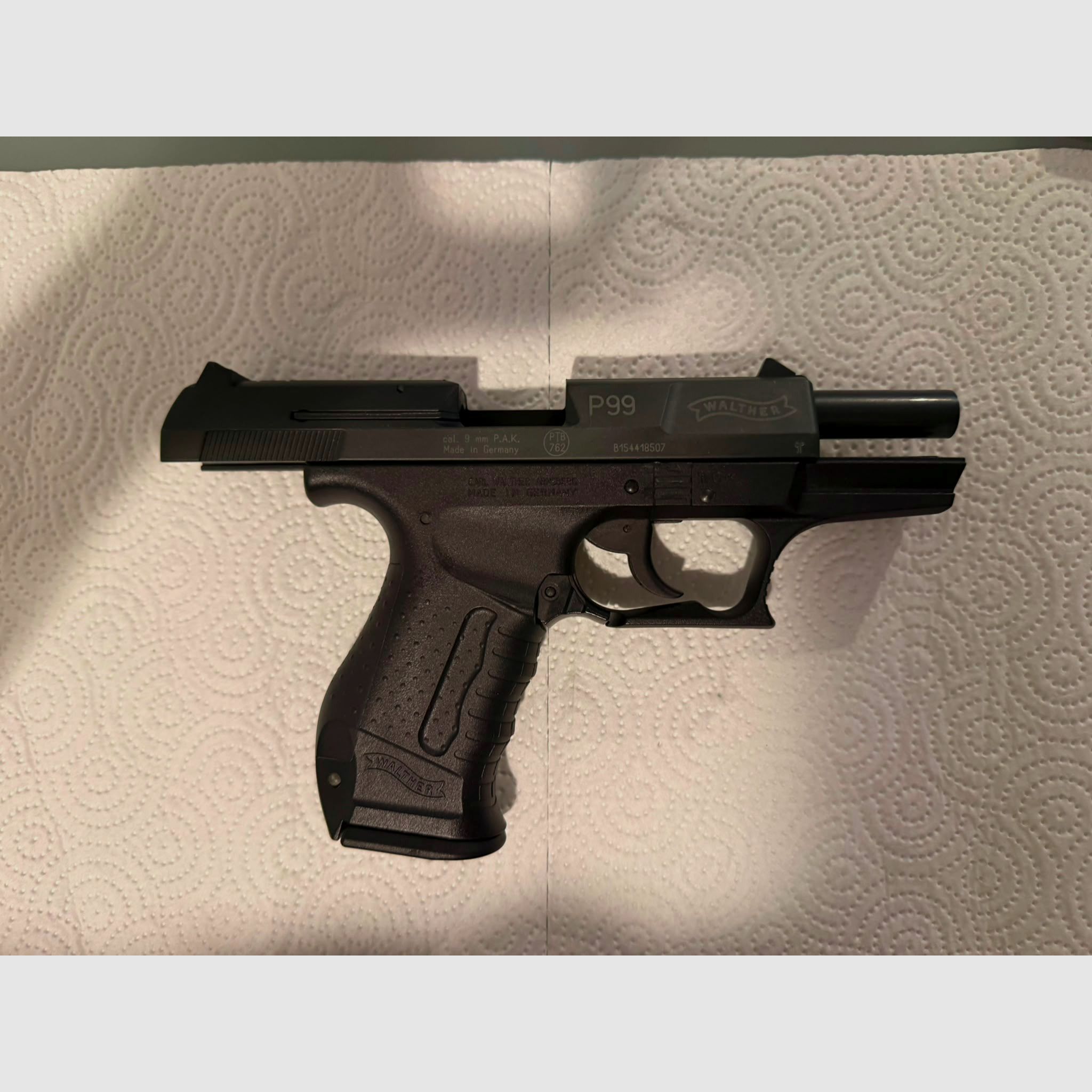 Walther P99  9mm P.A.K (arme de tir de détresse)