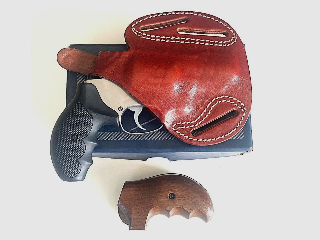 Smith & Wesson 60