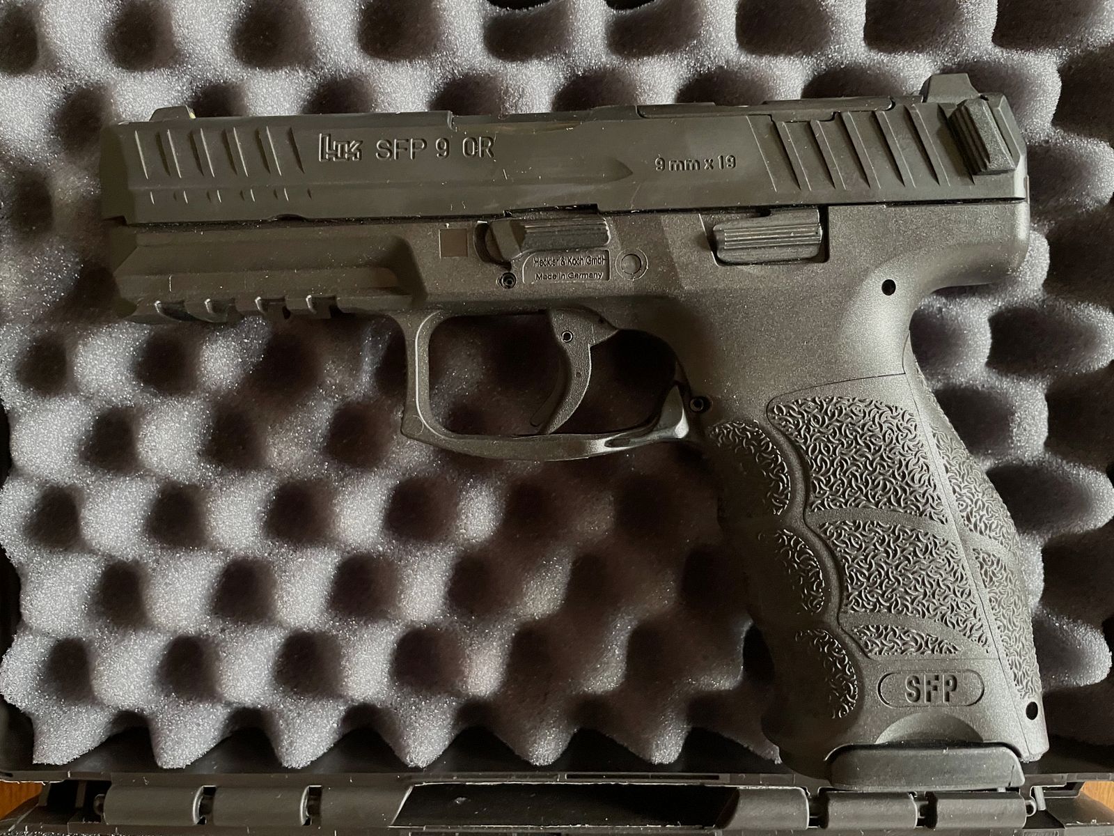 Heckler & Koch SFP9 OR - CONDIZIONI TOP nel pacchetto senza pensieri con accessori