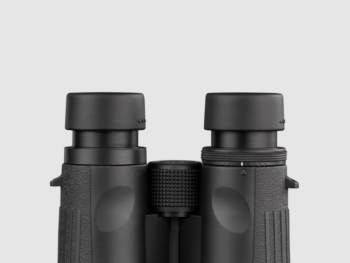 Prismático Dörr Outdoor Dachkant Wild View XT 8x42 con bolsa y correa de transporte