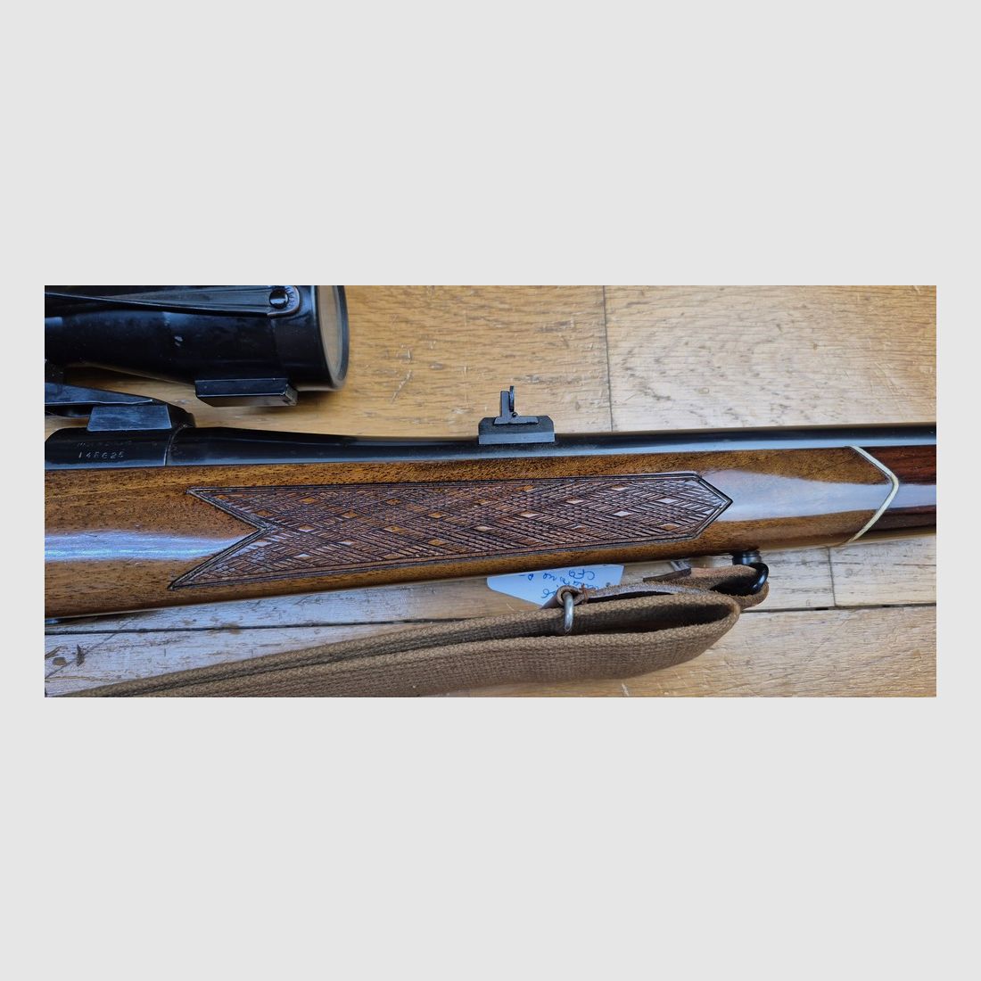 Très belle Carabine de chasse BSA modèle CF2 — Cal. 300 Win Mag — Magasin 3 coups +1 — Bois de haute qualité en grade V — Lunette Schmidt & Bender 1.5-6x — Excellente mécanique — Canon miroir — Une des toutes meilleures carabines de chasse sorties des ateliers de la « Grande Époque » britannique — TBE/TBE+, image 10 sur 39