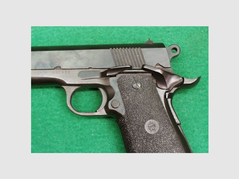 Pistola Norinco NP28