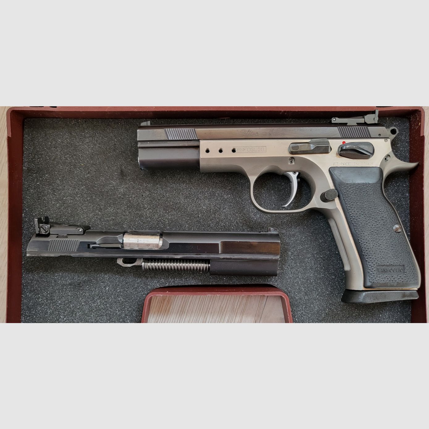Tanfoglio Ultra Match in calibro 45 ACP con sistema di cambio 9x19 5 pollici
