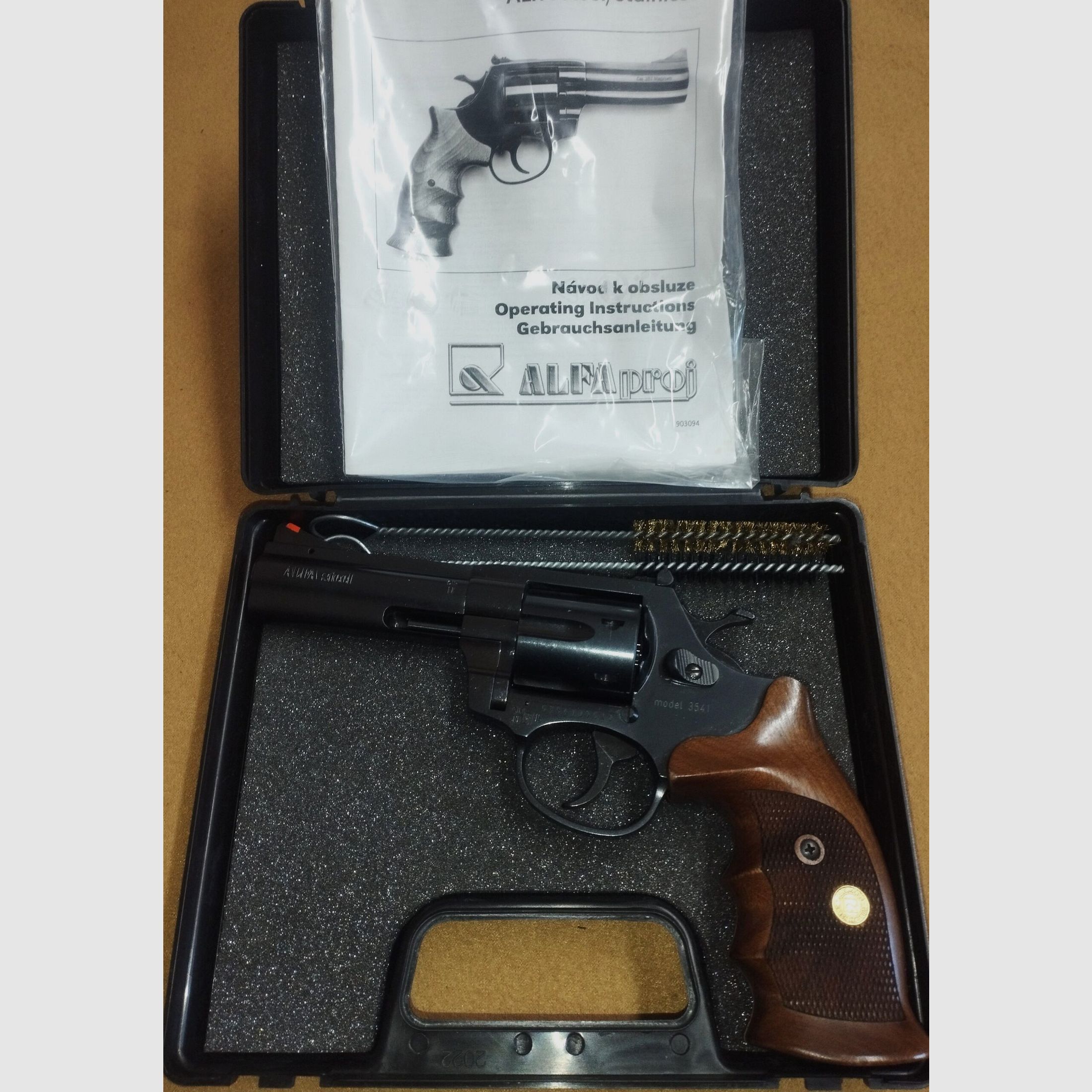 VENDUTA Revolver Alfa Proj mod. 3541 4” Sportivo cal 357 Mg., Bild 1 von 8