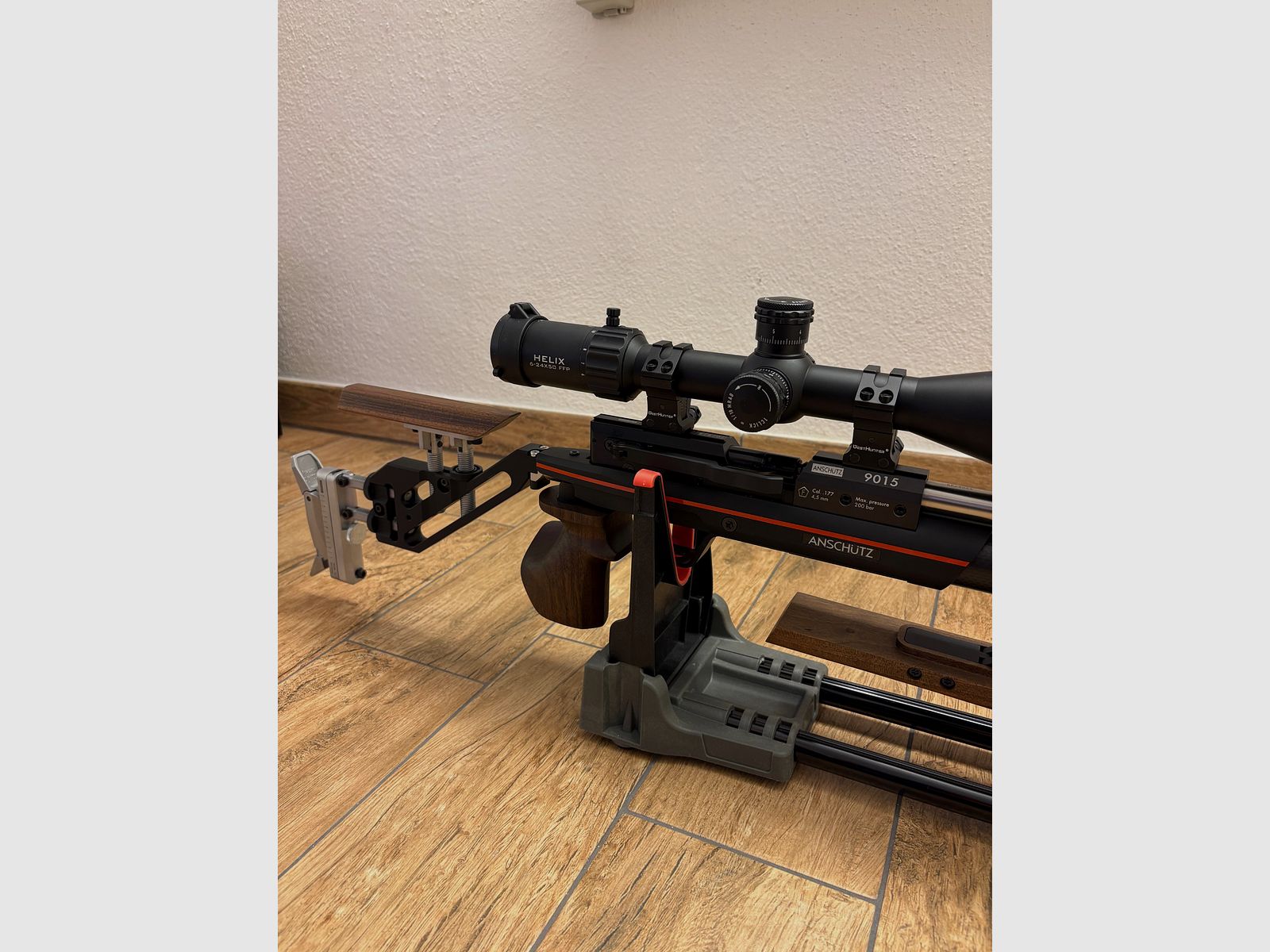 Anschütz Luftgewehr 9015 ONE Basic 1 mal benutzt Rechnung vorhanden