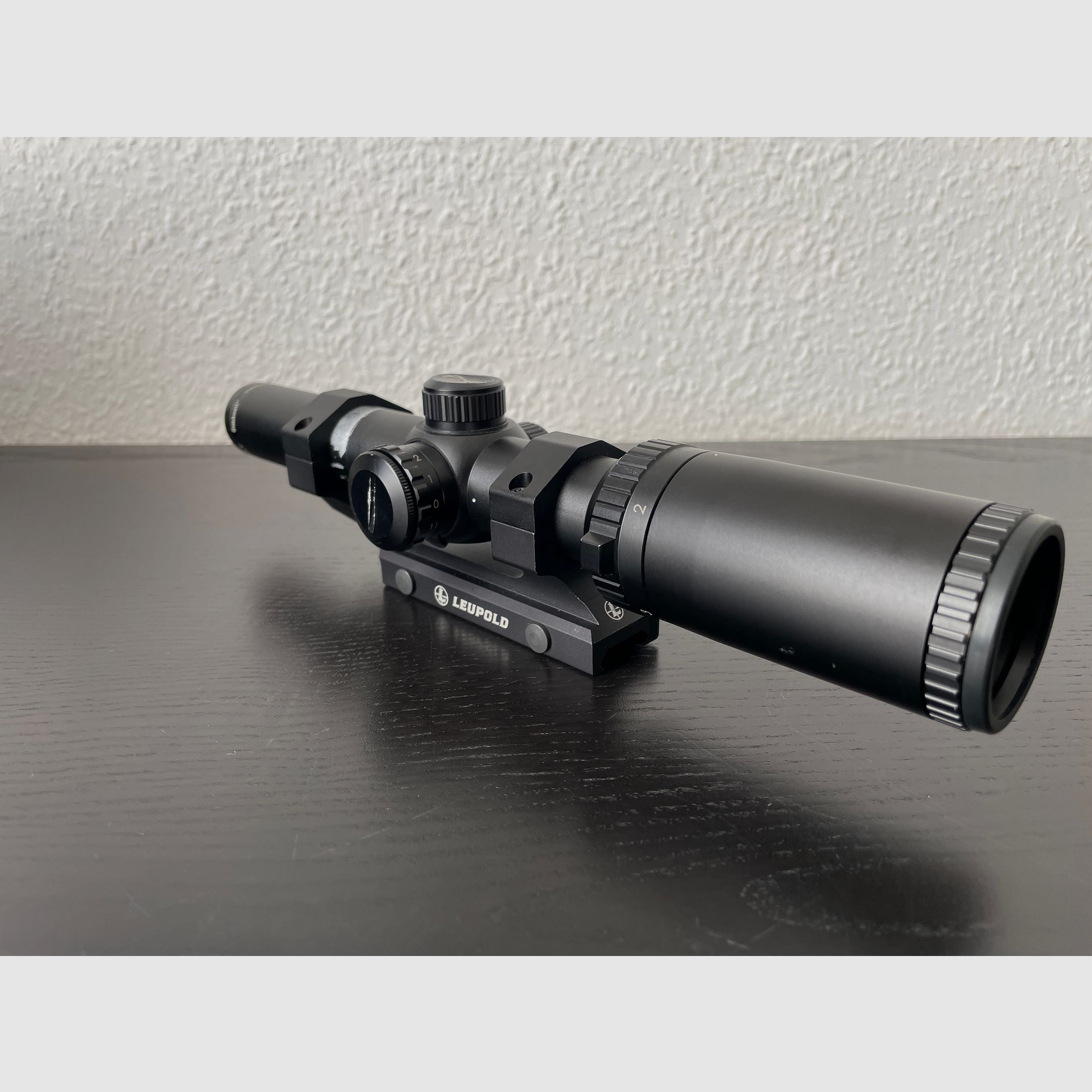 Optique de lunette Bushnell Trophy XLT 1-4x24mm avec montage Leupold LPVO