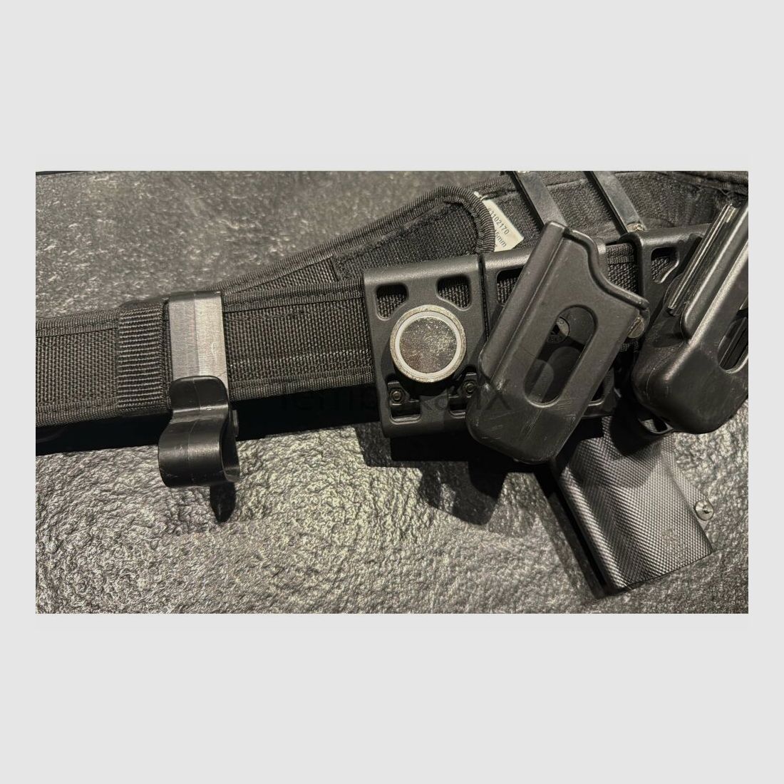 IPSC Gürtel inkl. 4 Mag.Taschen + Magnethalter und Gohst Hoslter Walther PP
