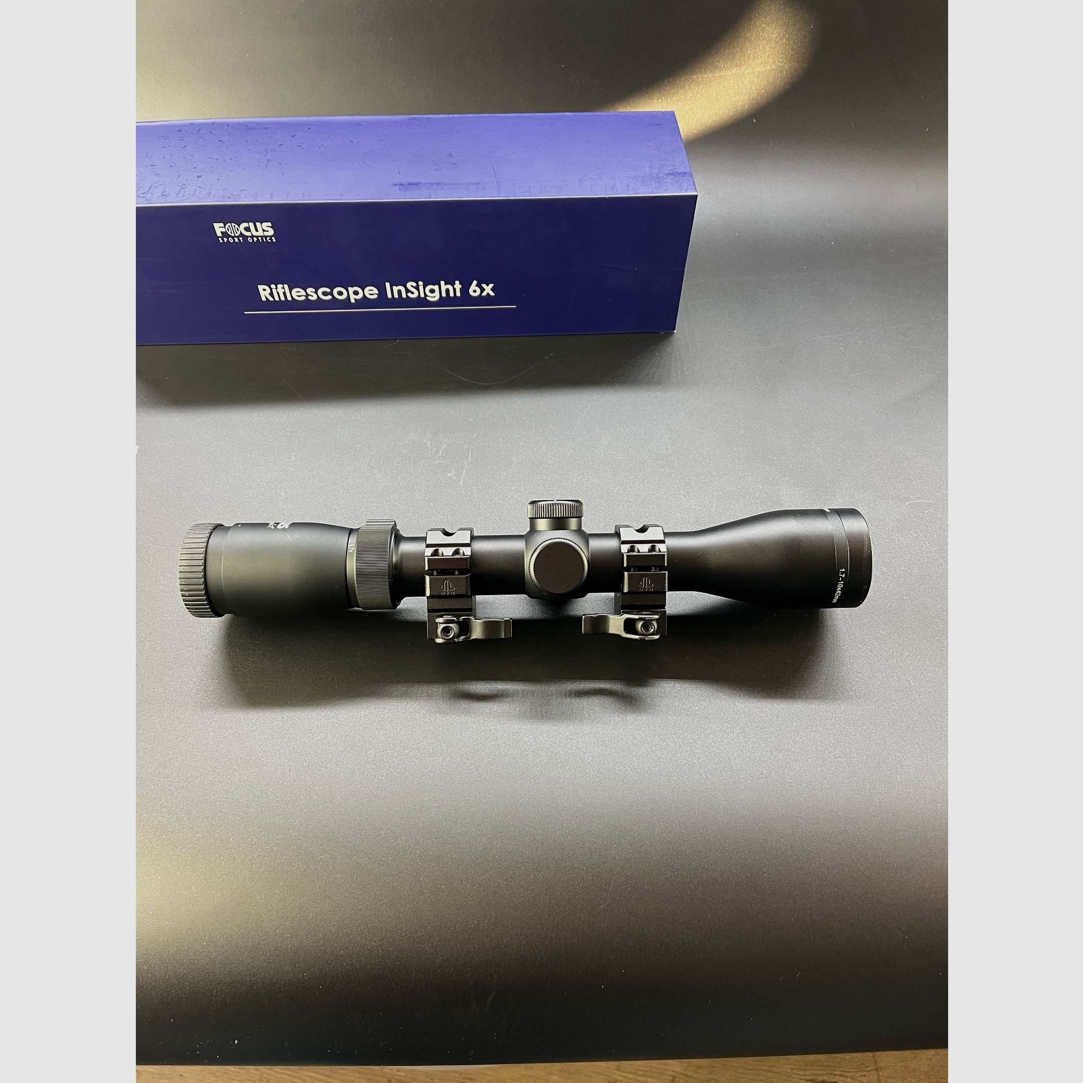 Exhibitor FOCUS In Sight 1.7-10x42 #4 30mm with ring mount 110573